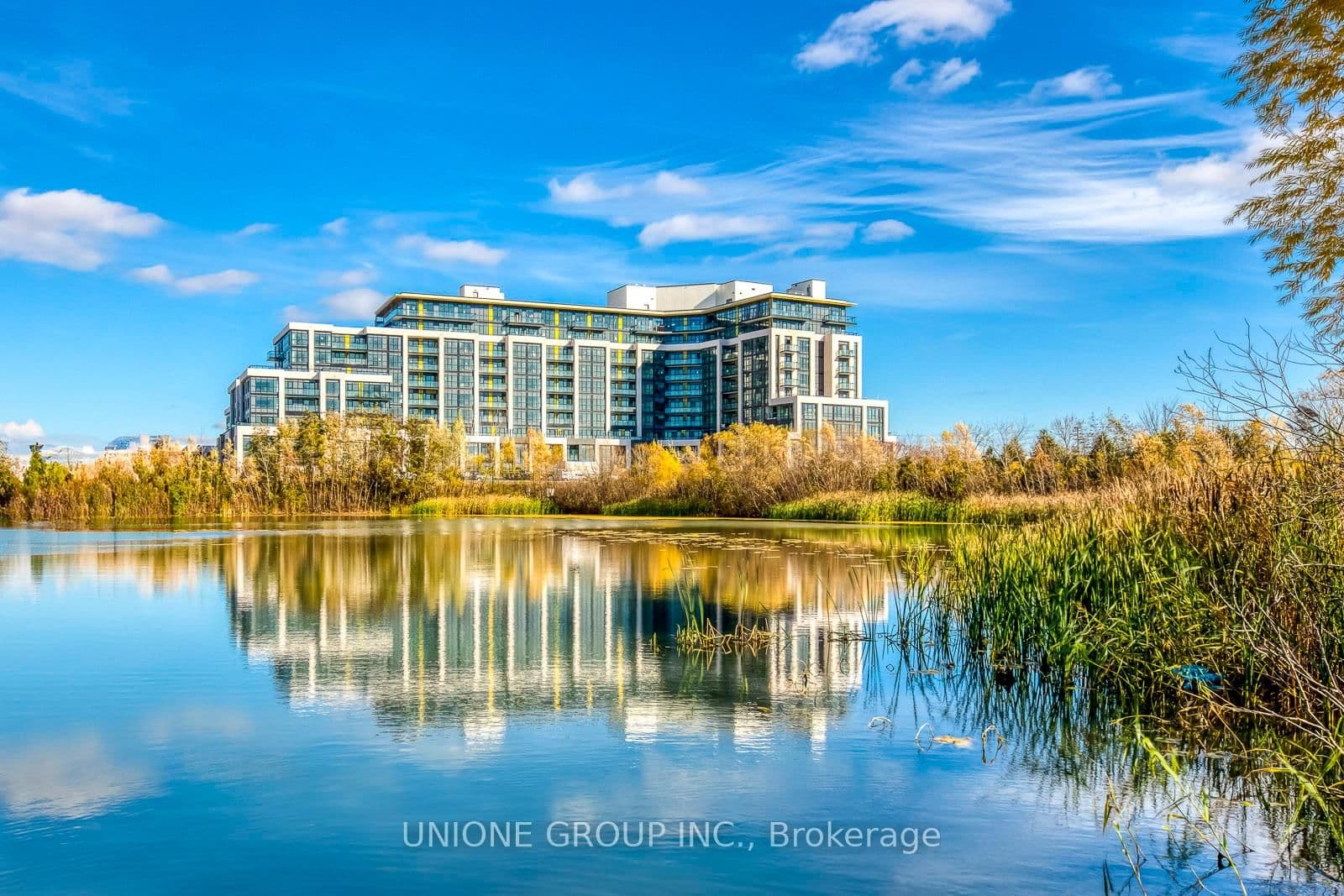 405 Dundas Street W, Unit 407