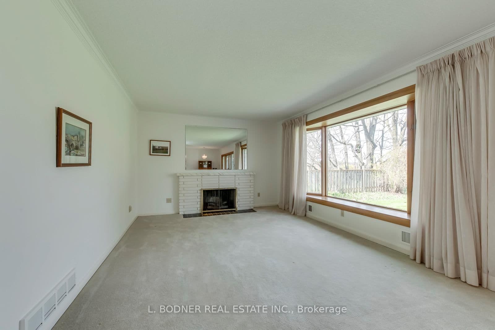 84 Ravenscrest Drive thumbnail 9