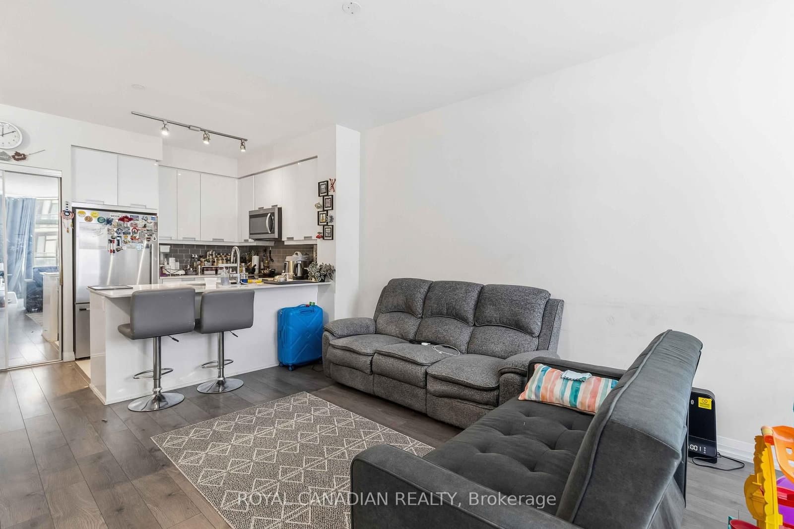 65 Watergarden Drive, Unit 1501 thumbnail 11