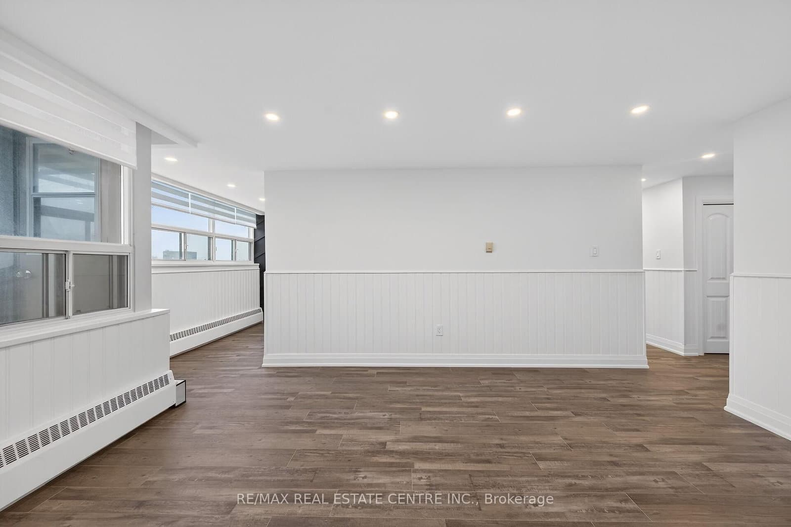 212 Kerr Street, Unit 702 thumbnail 12