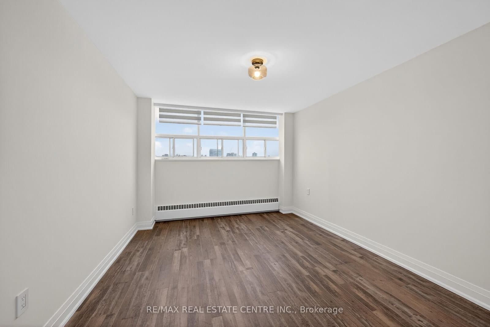 212 Kerr Street, Unit 702 thumbnail 20