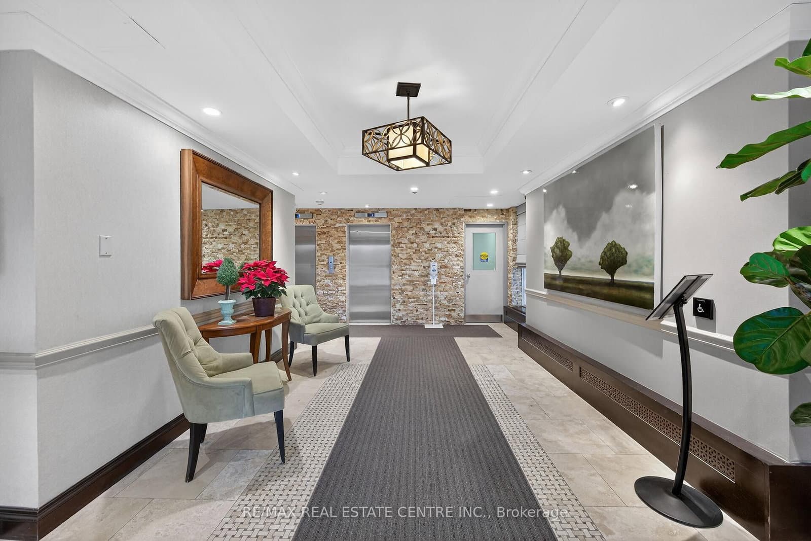 212 Kerr Street, Unit 702 thumbnail 31