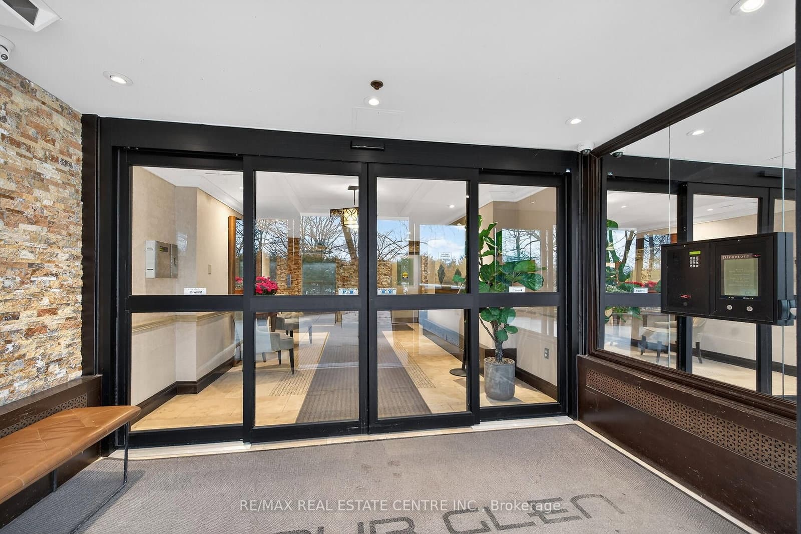 212 Kerr Street, Unit 702 thumbnail 32
