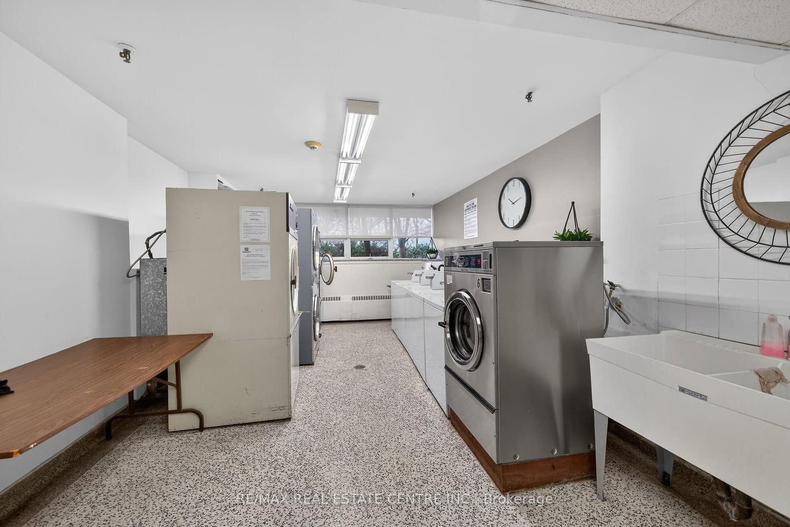 212 Kerr Street, Unit 702 thumbnail 33