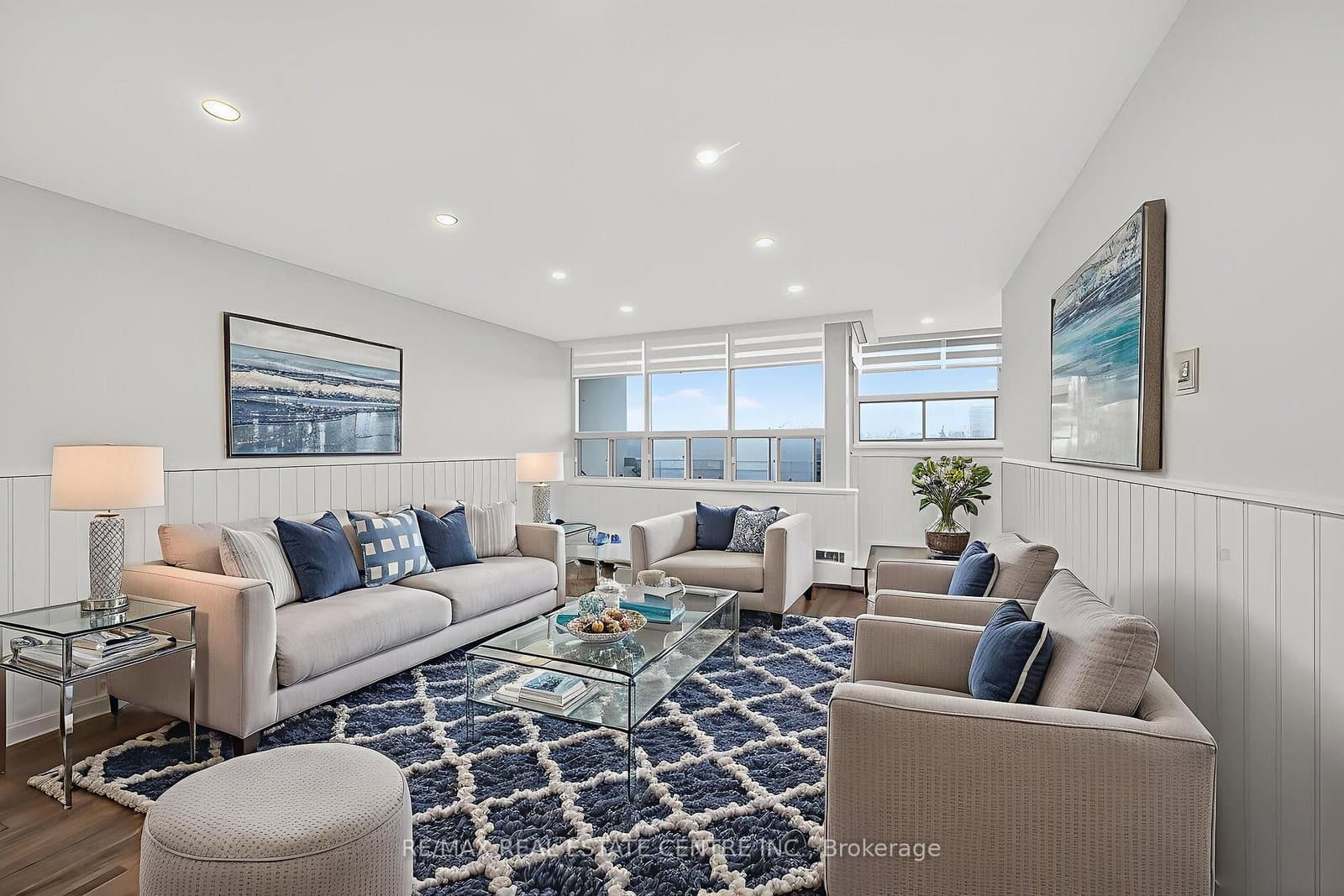 212 Kerr Street, Unit 702 thumbnail 4