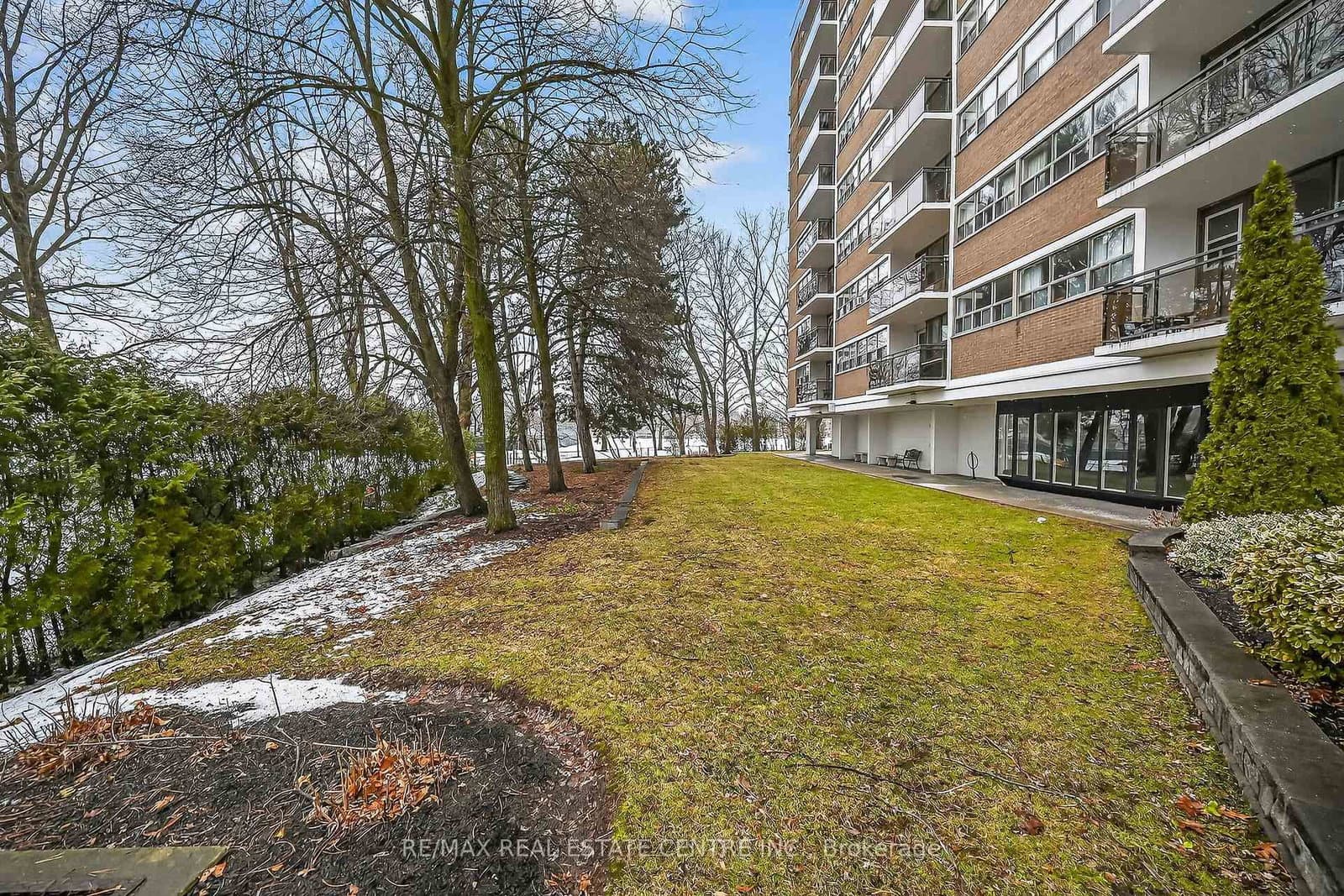 212 Kerr Street, Unit 702 thumbnail 44