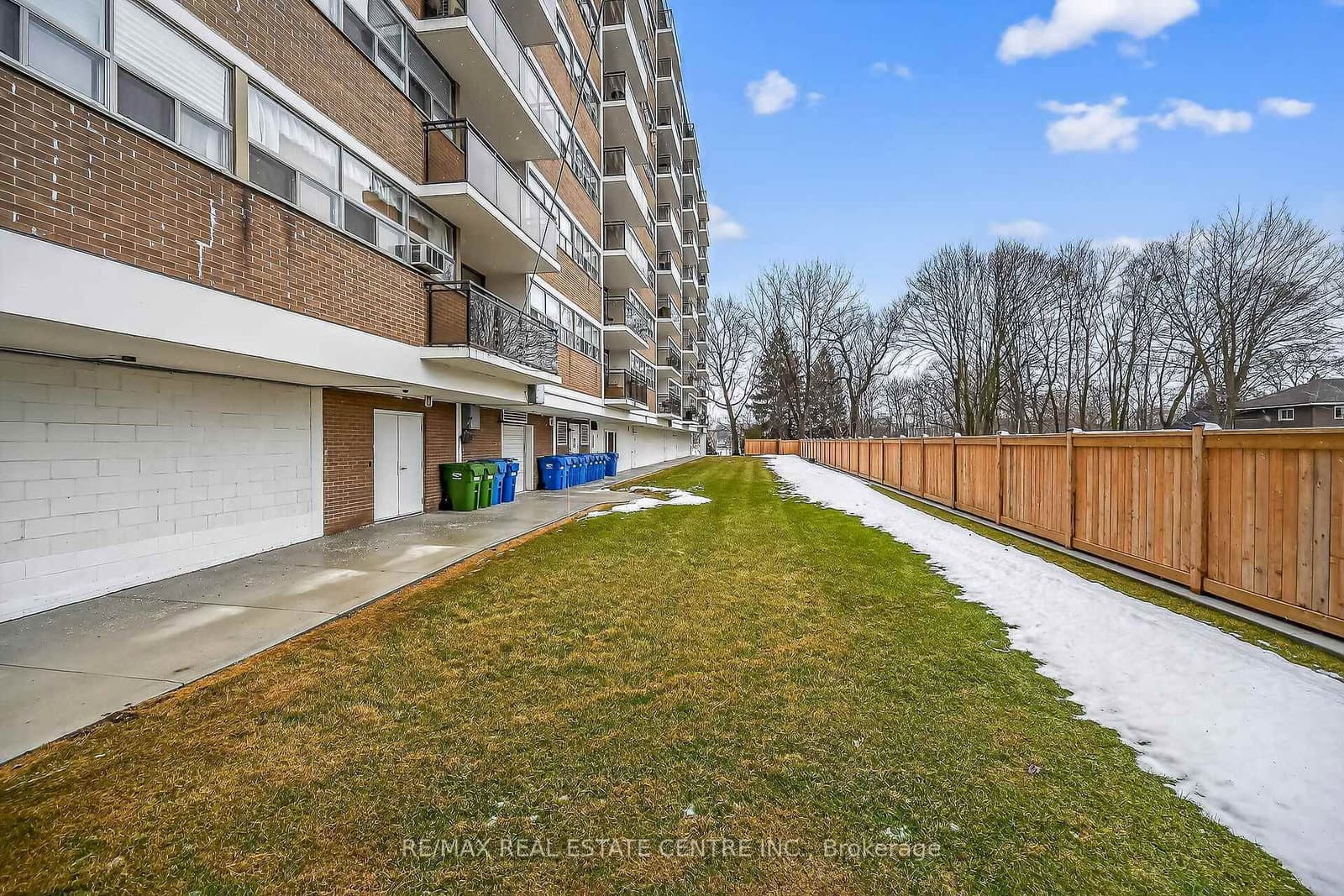 212 Kerr Street, Unit 702 thumbnail 47