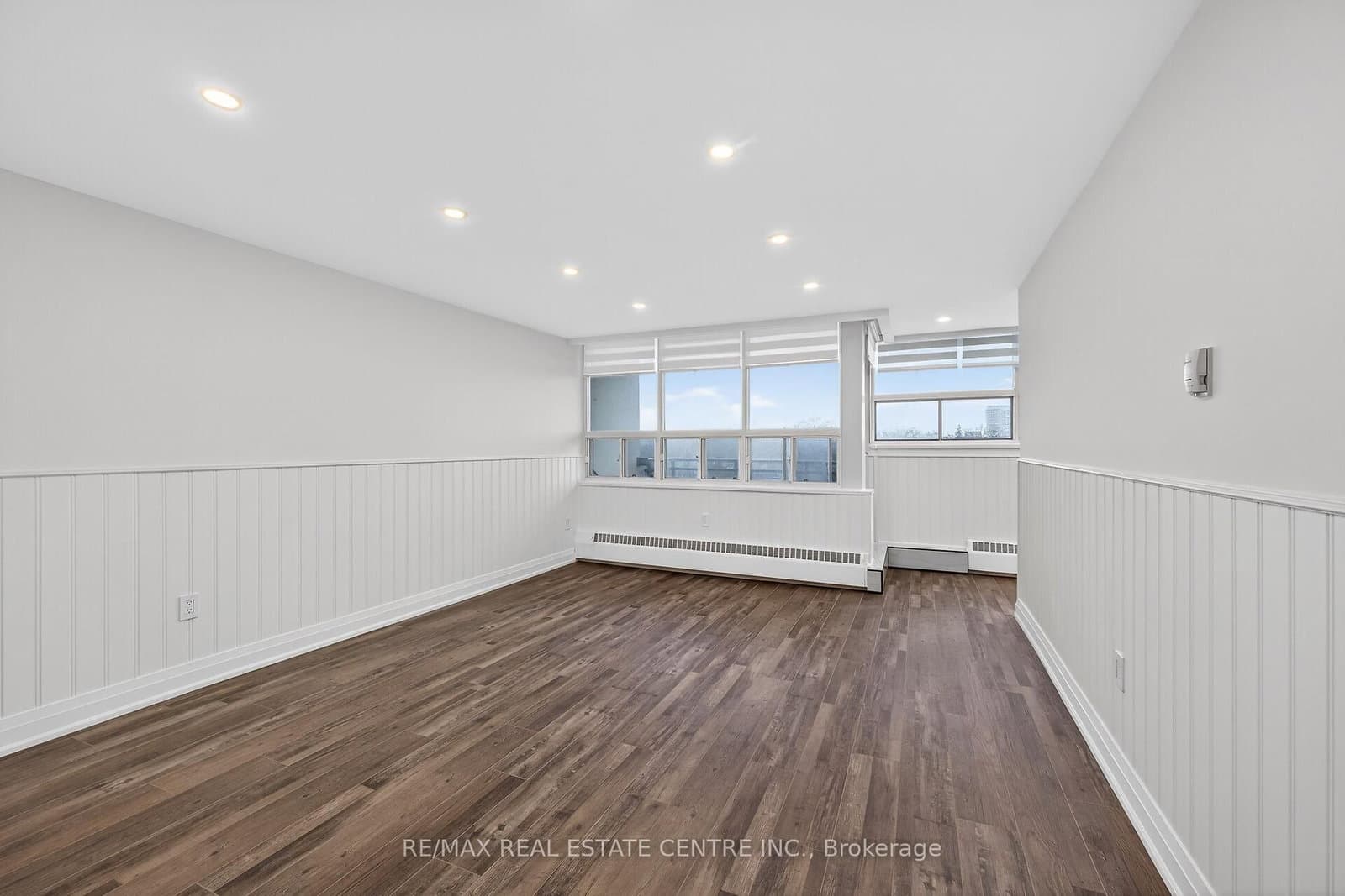 212 Kerr Street, Unit 702 thumbnail 9