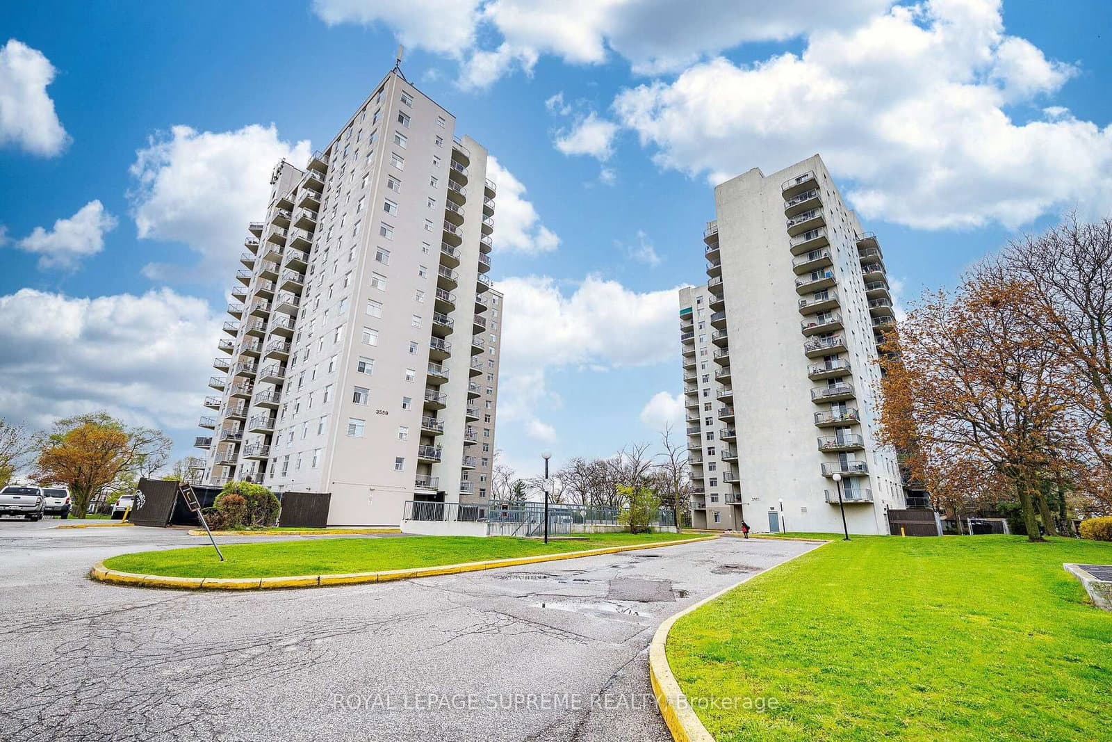 #409 - 3559 Eglinton Avenue W