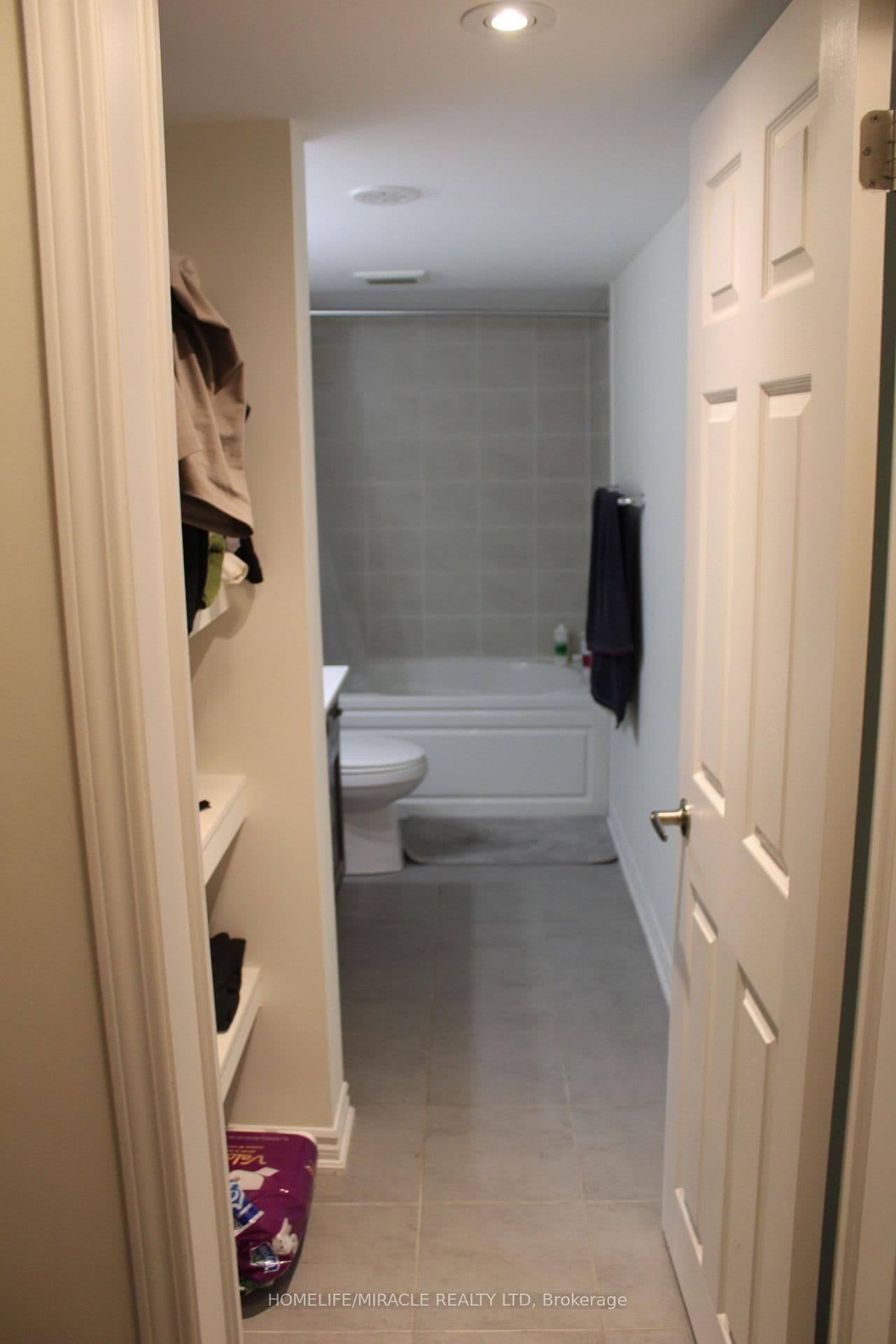 240 Lagerfeld Drive, Unit 5 thumbnail 12