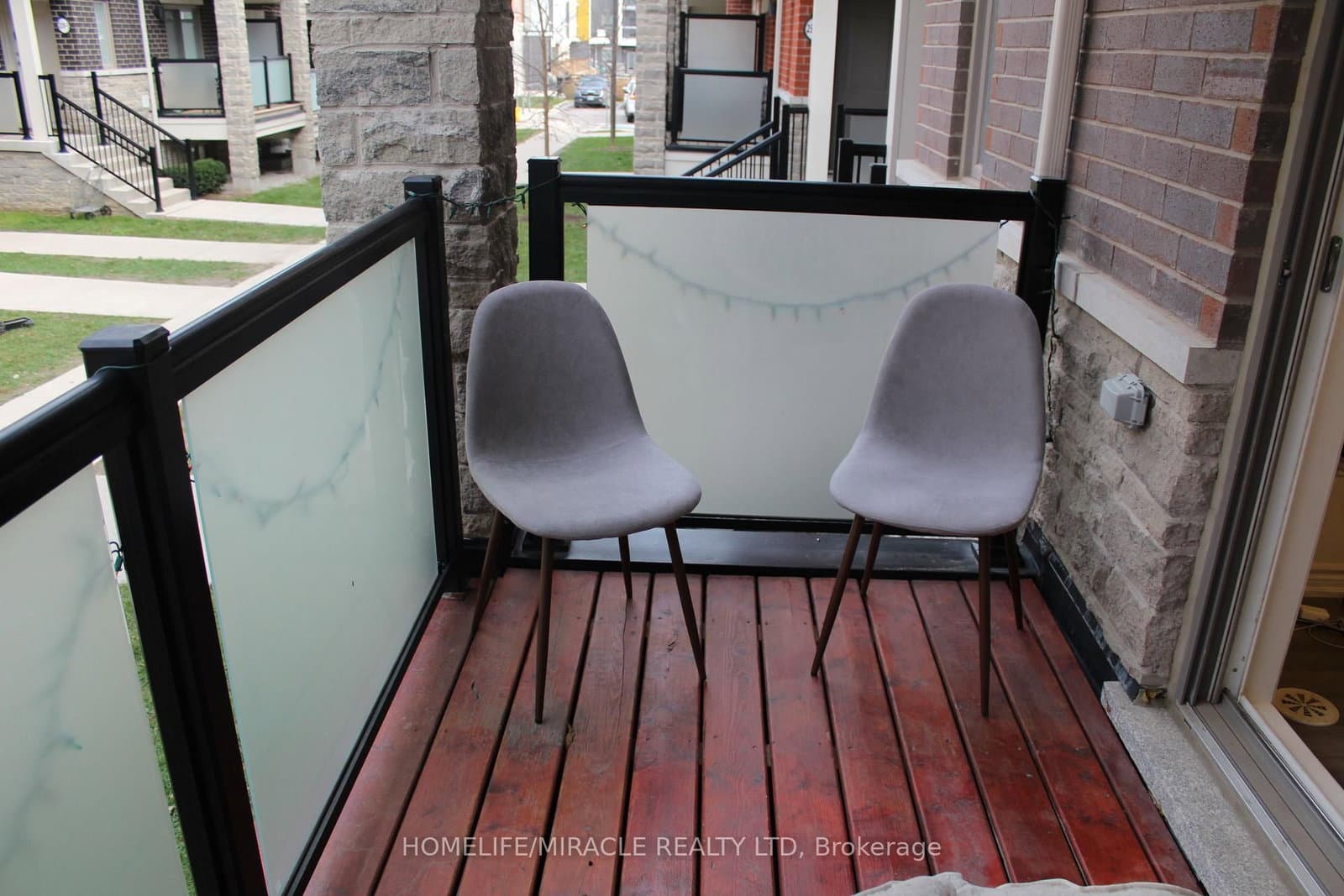 240 Lagerfeld Drive, Unit 5 thumbnail 5