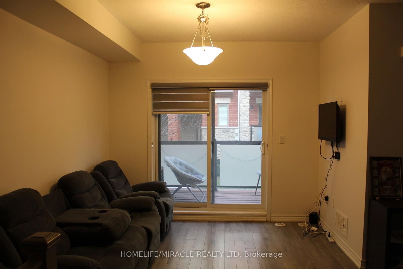 240 Lagerfeld Drive, Unit 5 thumbnail 6