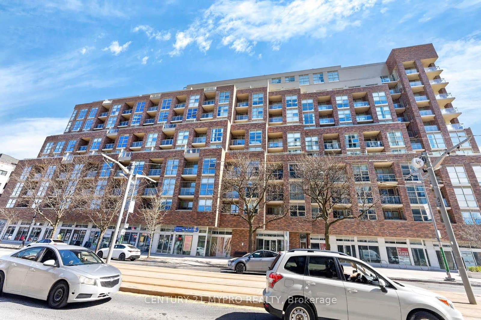 #414 - 1787 St. Clair Avenue W