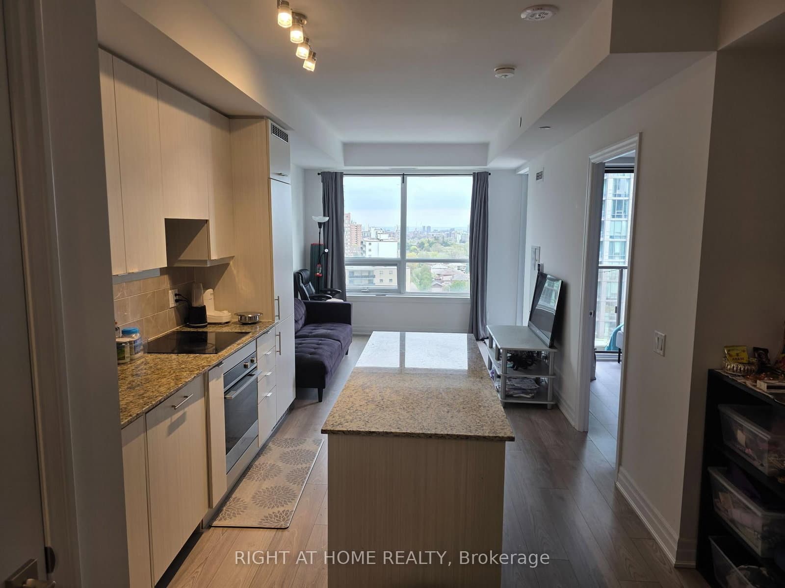 36 Elm Drive W, Unit 1006