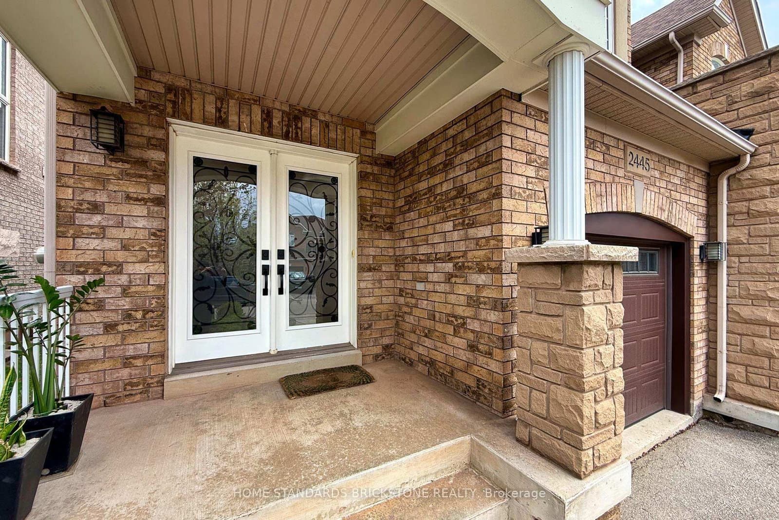 2445 Felhaber Crescent thumbnail 3