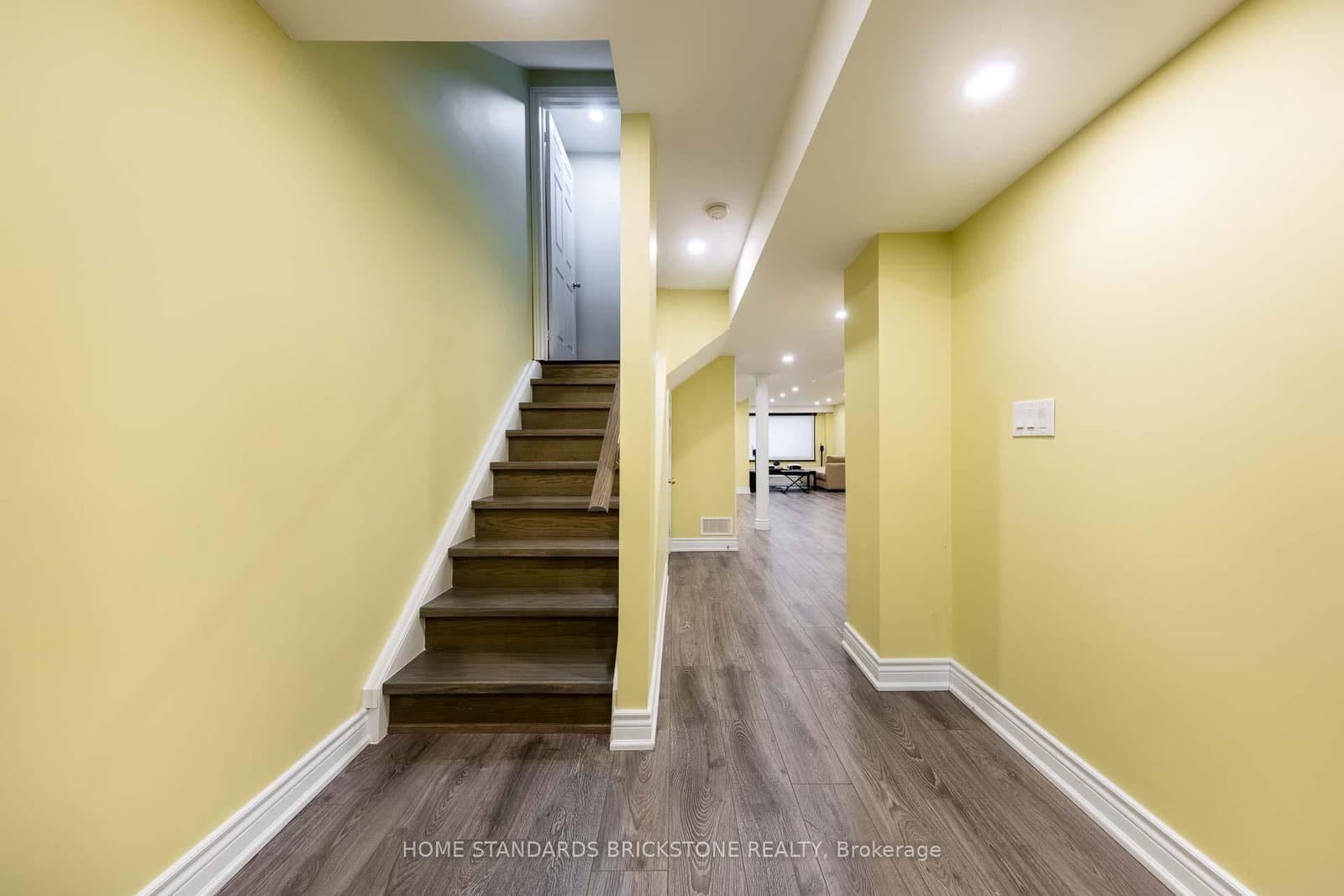 2445 Felhaber Crescent thumbnail 31