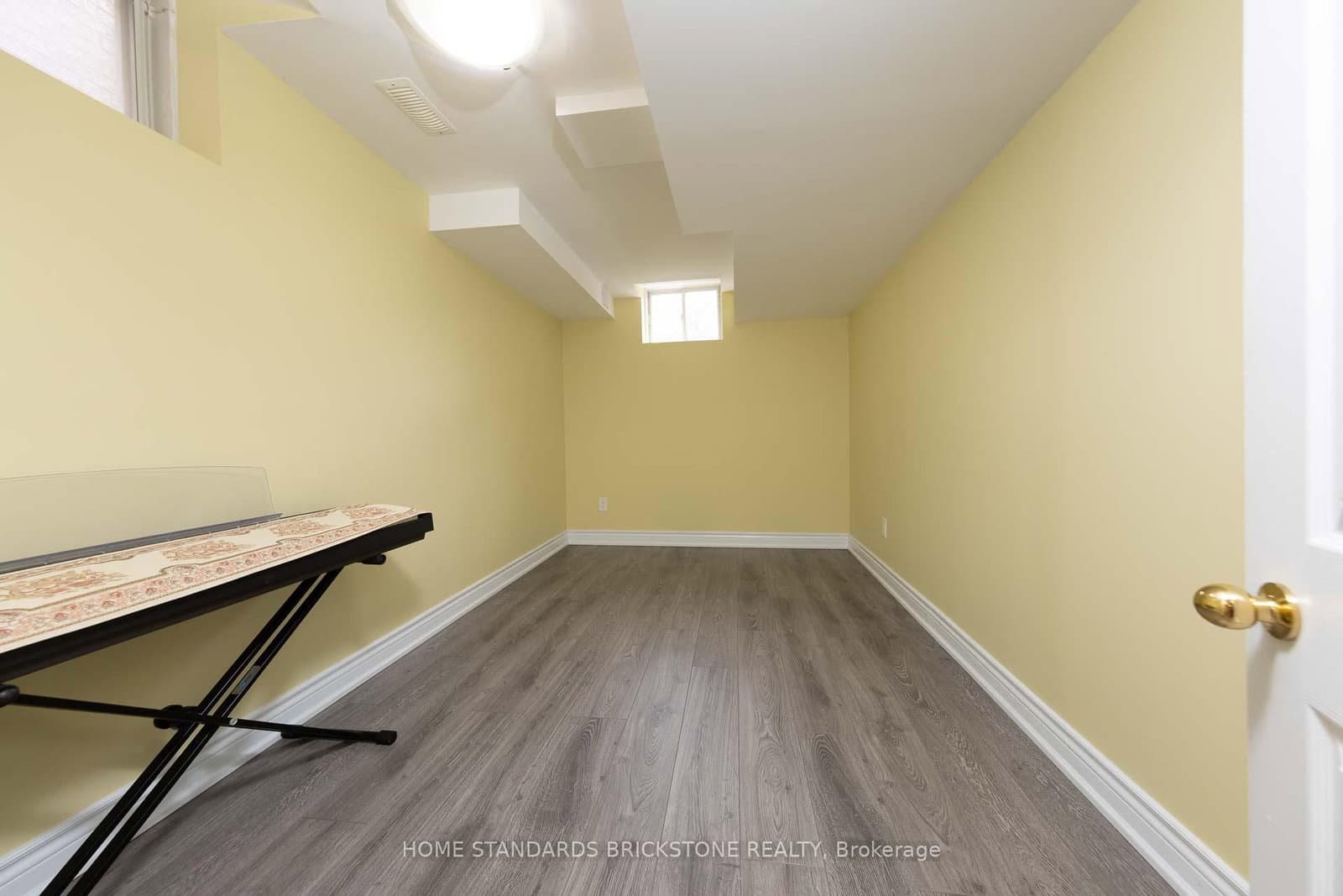 2445 Felhaber Crescent thumbnail 35