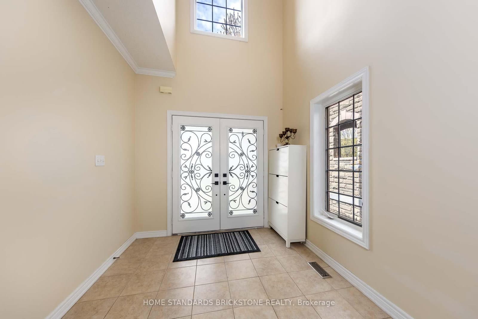 2445 Felhaber Crescent thumbnail 4