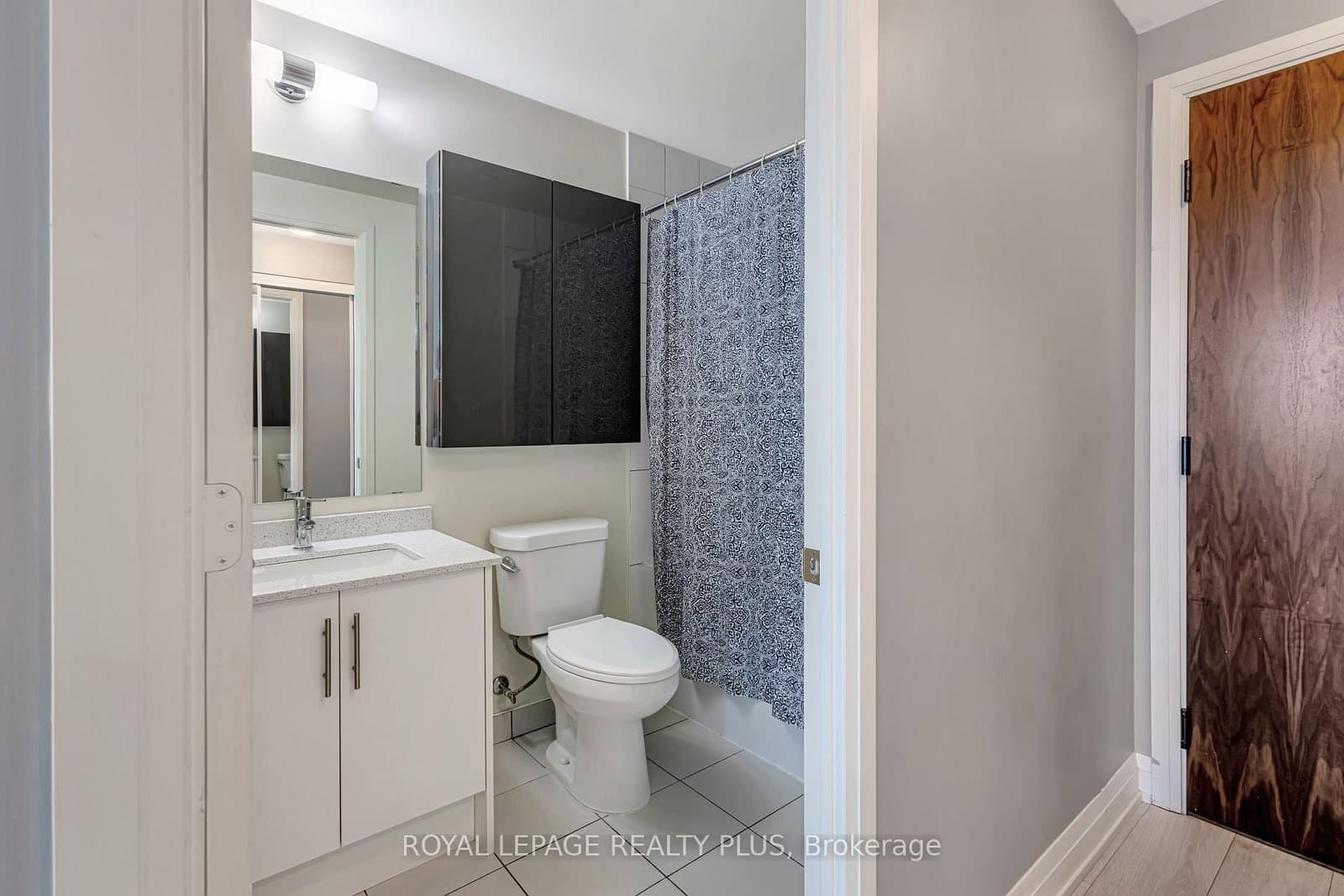509 Dundas Street W, Unit 701 thumbnail 14