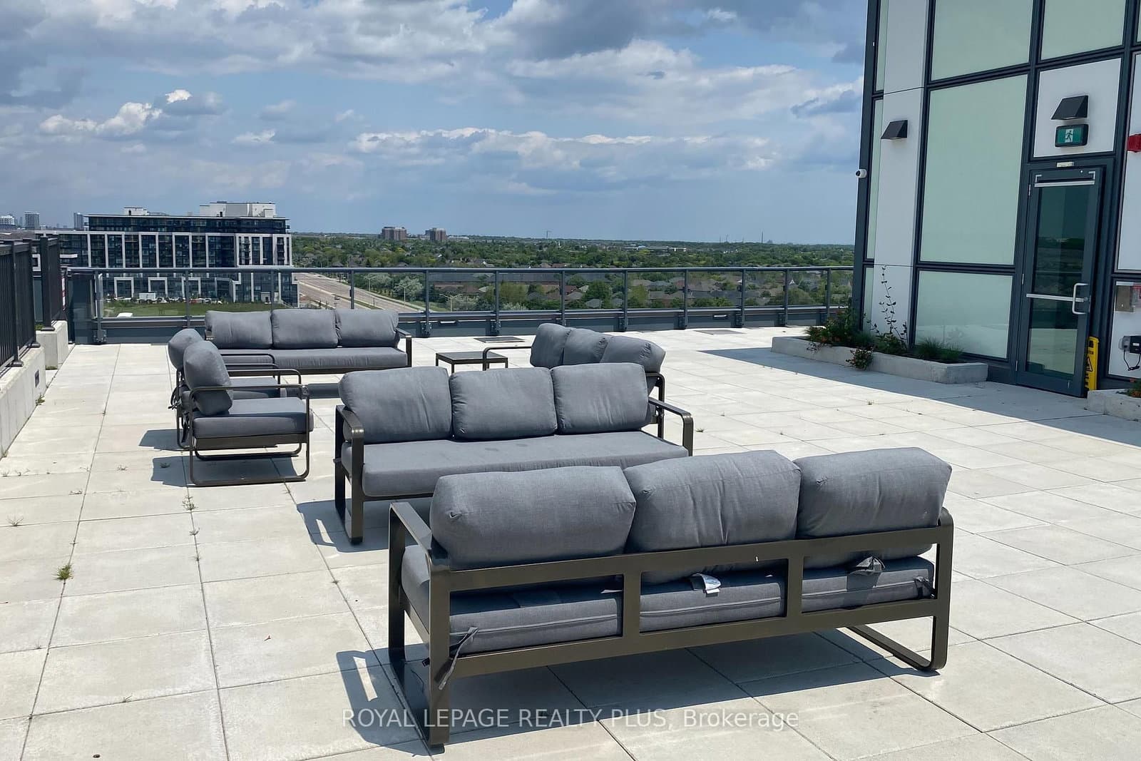 509 Dundas Street W, Unit 701 thumbnail 42