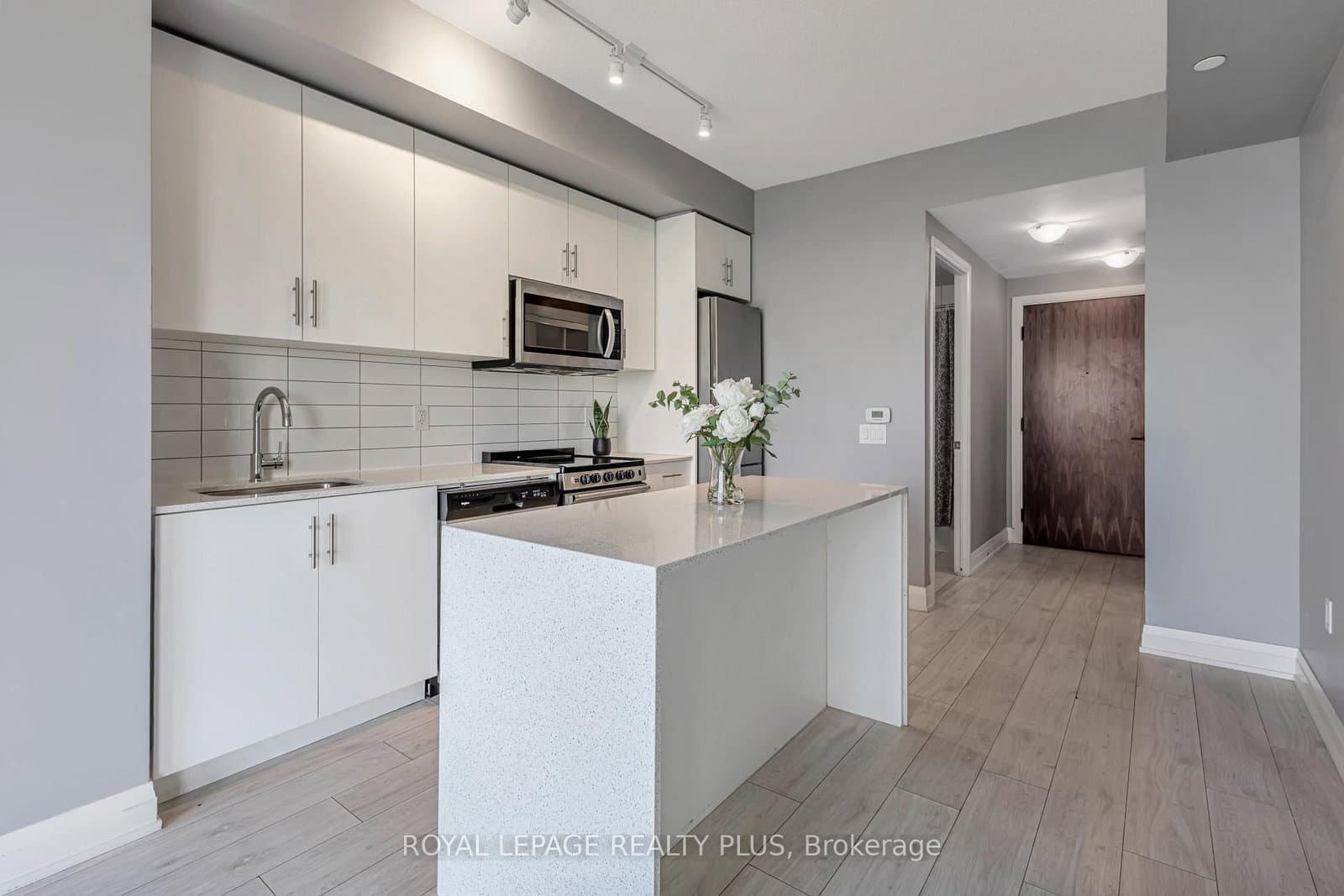509 Dundas Street W, Unit 701 thumbnail 6