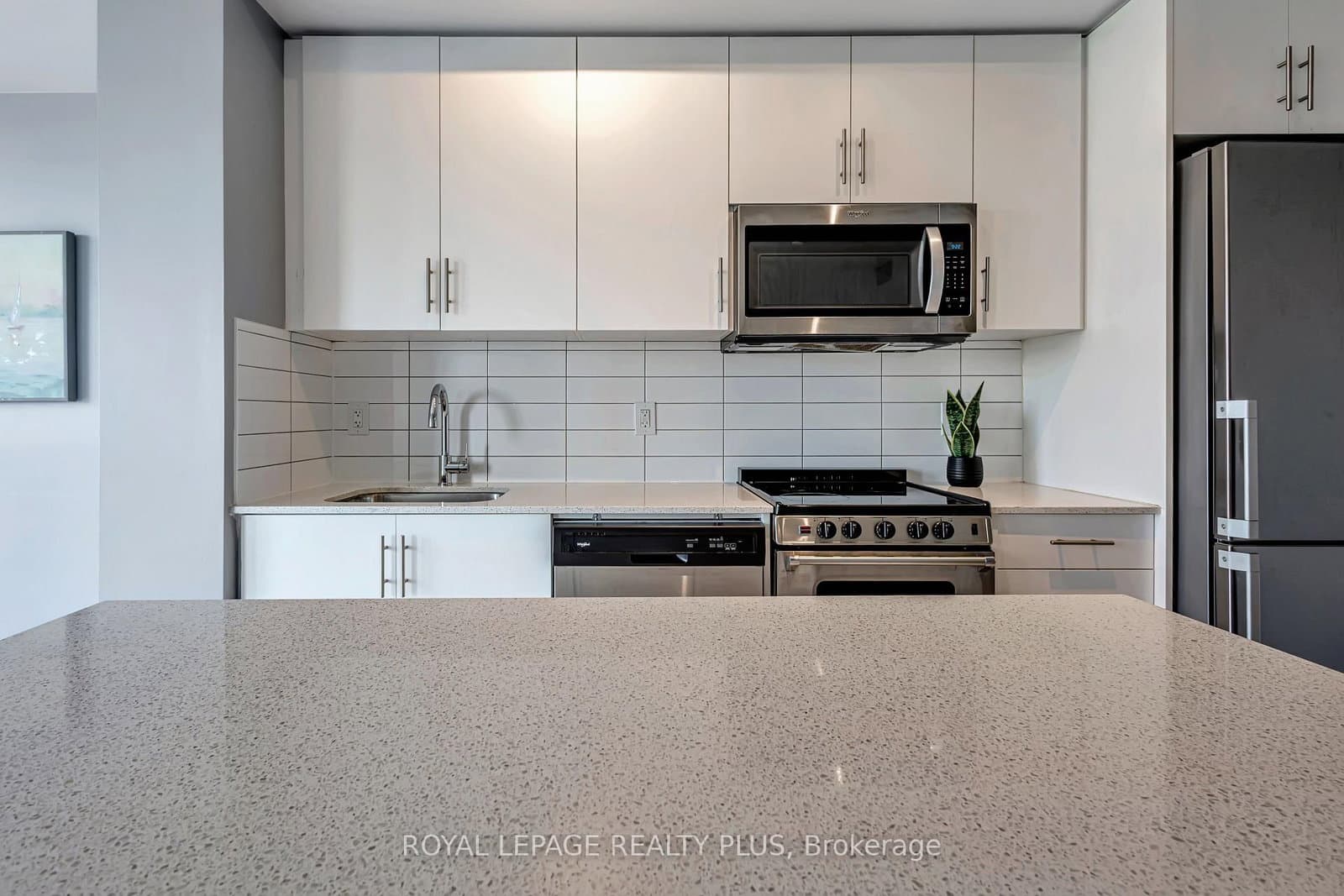 509 Dundas Street W, Unit 701 thumbnail 7