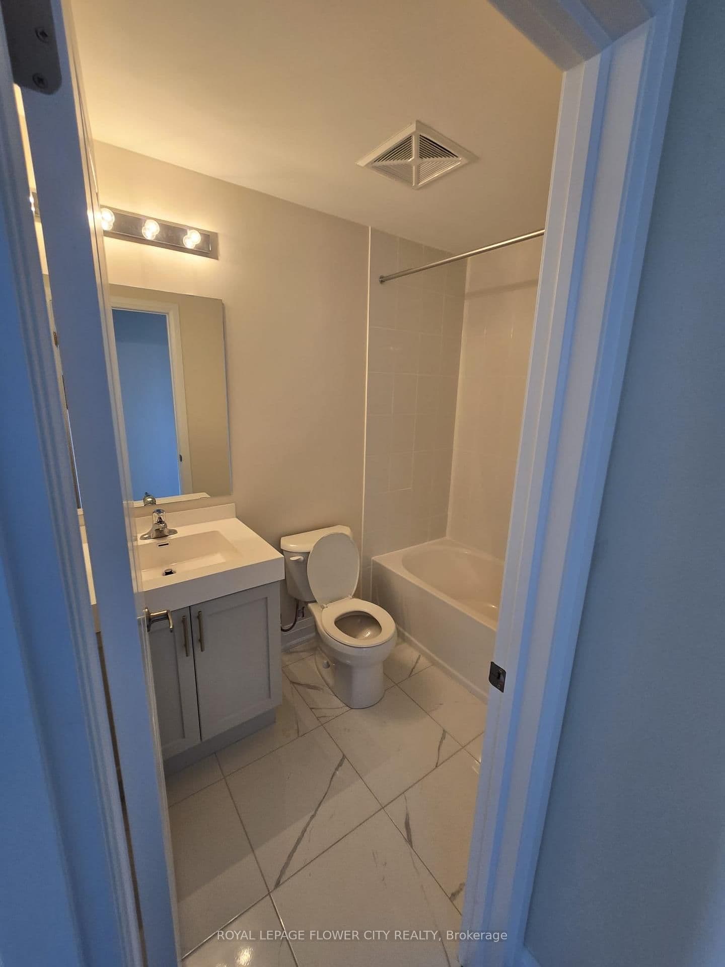 1573 Rose Way, Unit 101 thumbnail 3