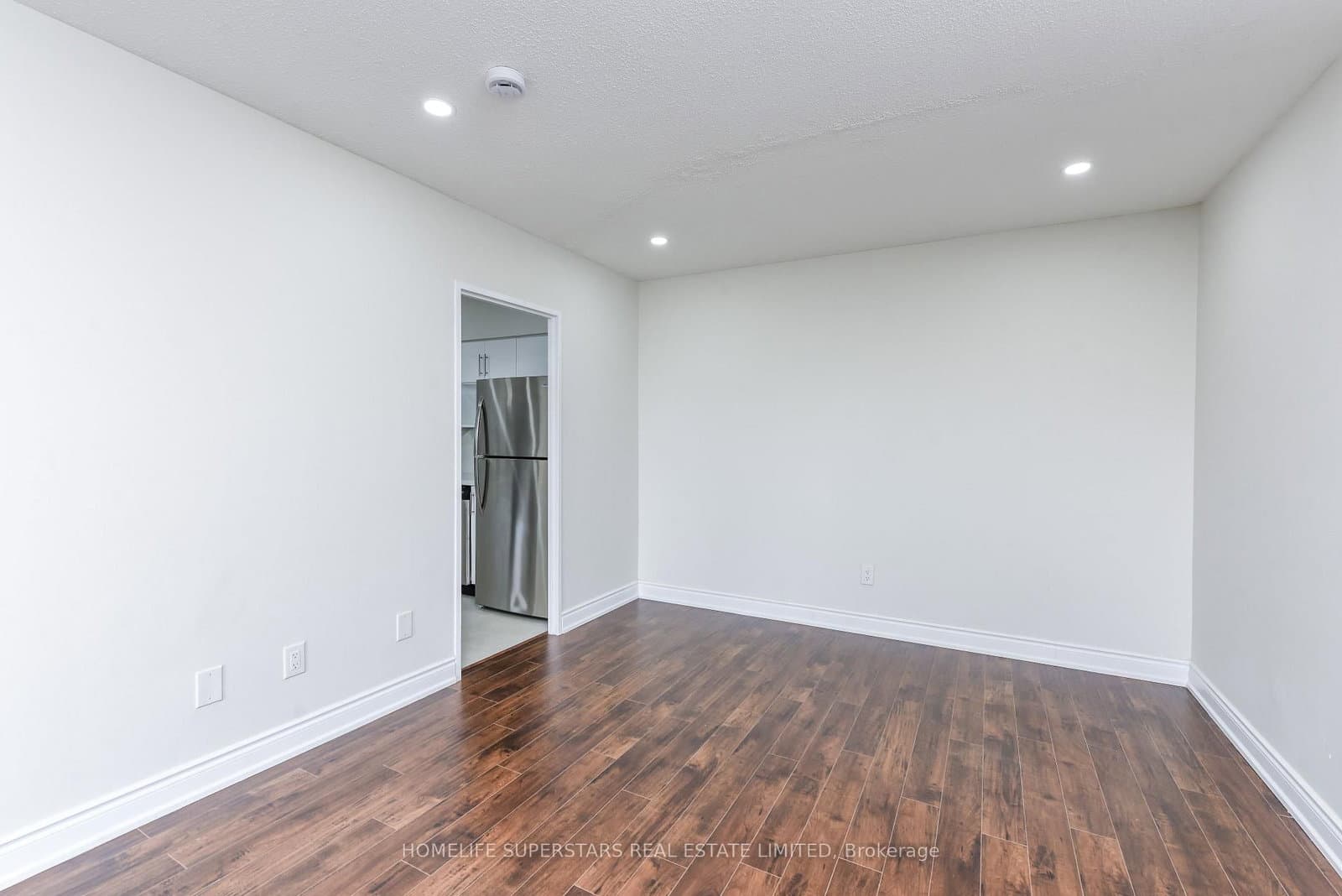 3533 Derry Road E, Unit 511 thumbnail 4