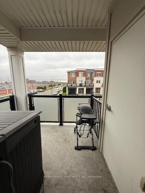 70 BAYCLIFFE Crescent, Unit 203 thumbnail 33