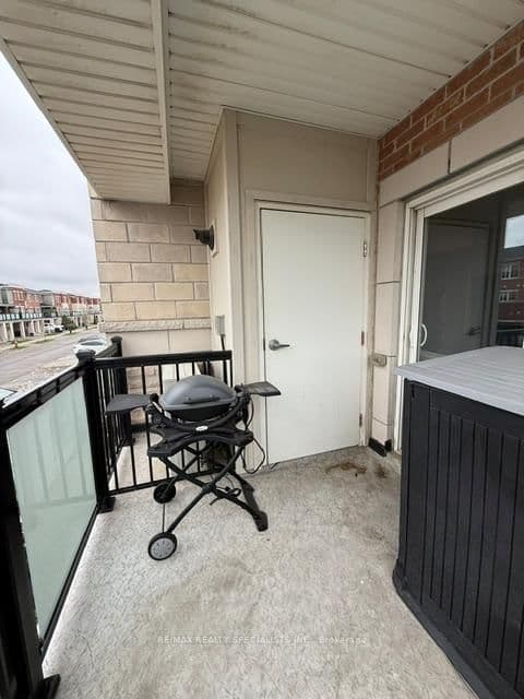 70 BAYCLIFFE Crescent, Unit 203 thumbnail 35