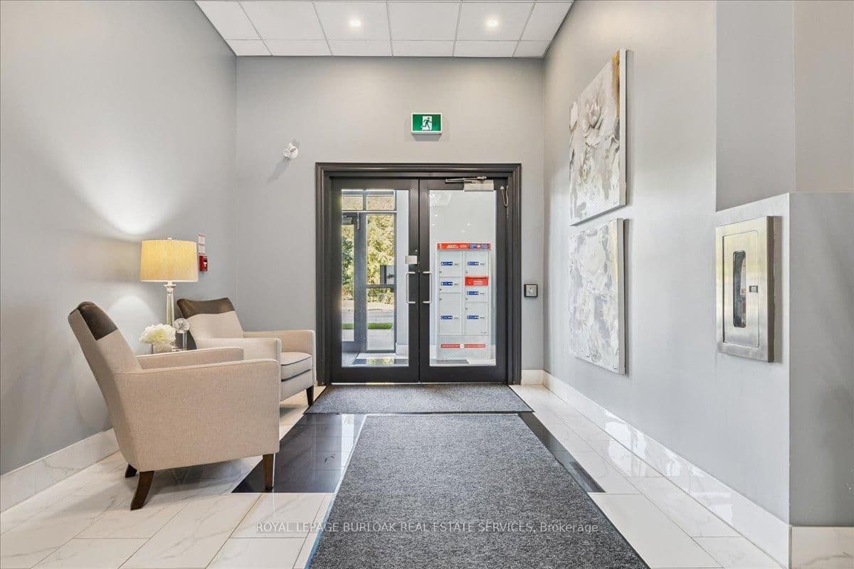 34 Plains Road E, Unit 408 thumbnail 4
