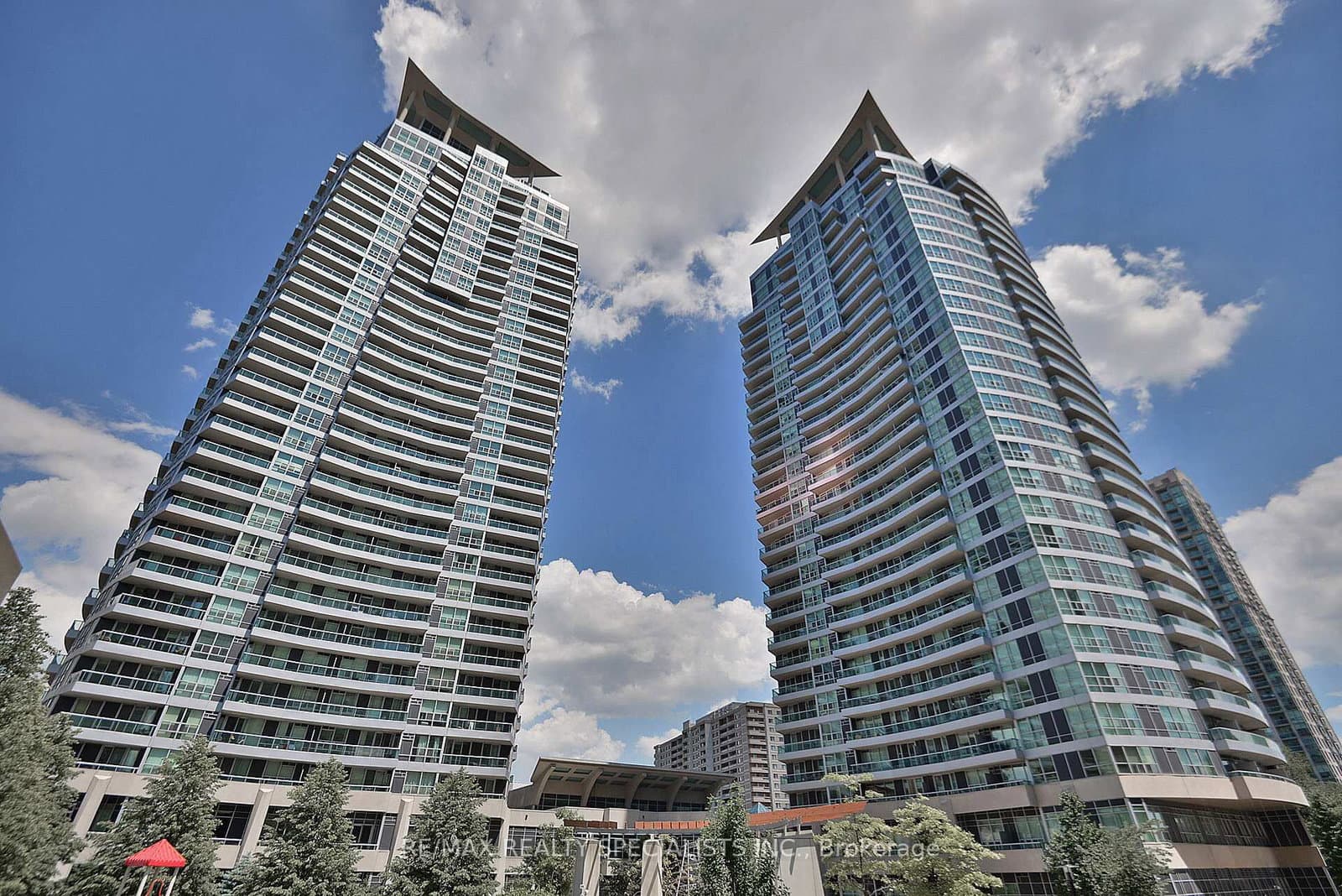 #1810 - 1 Elm Drive W