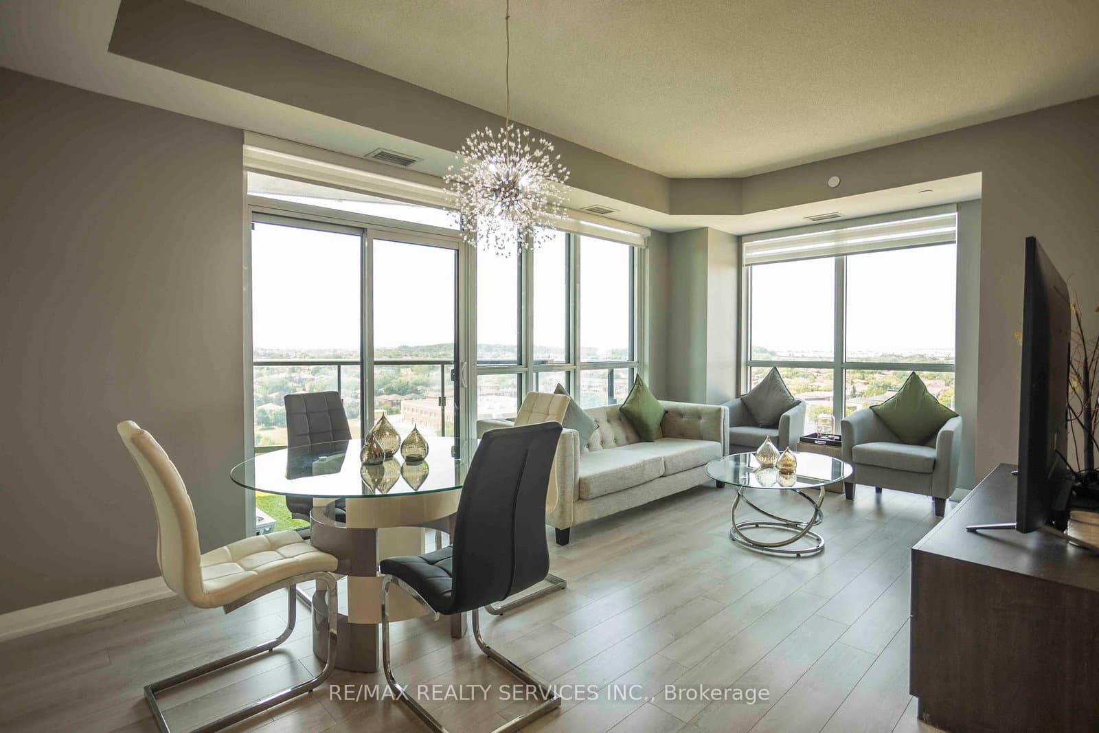 35 Watergarden Drive W, Unit 918
