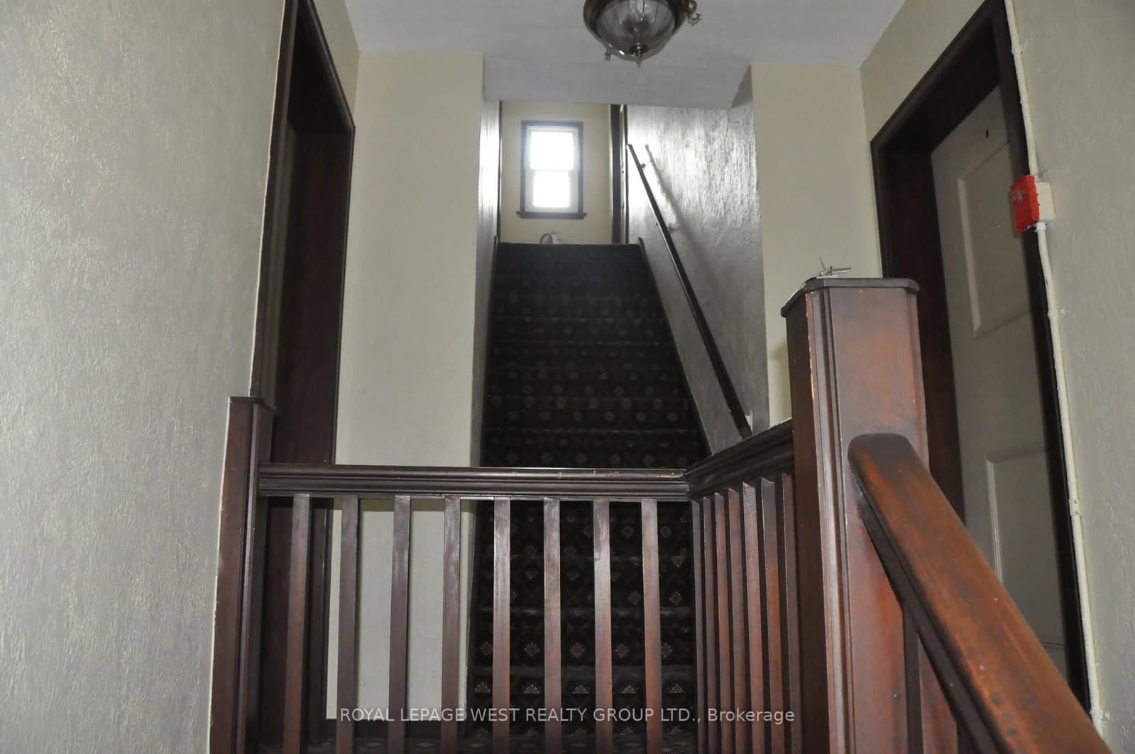27 Mossom Road W thumbnail 6