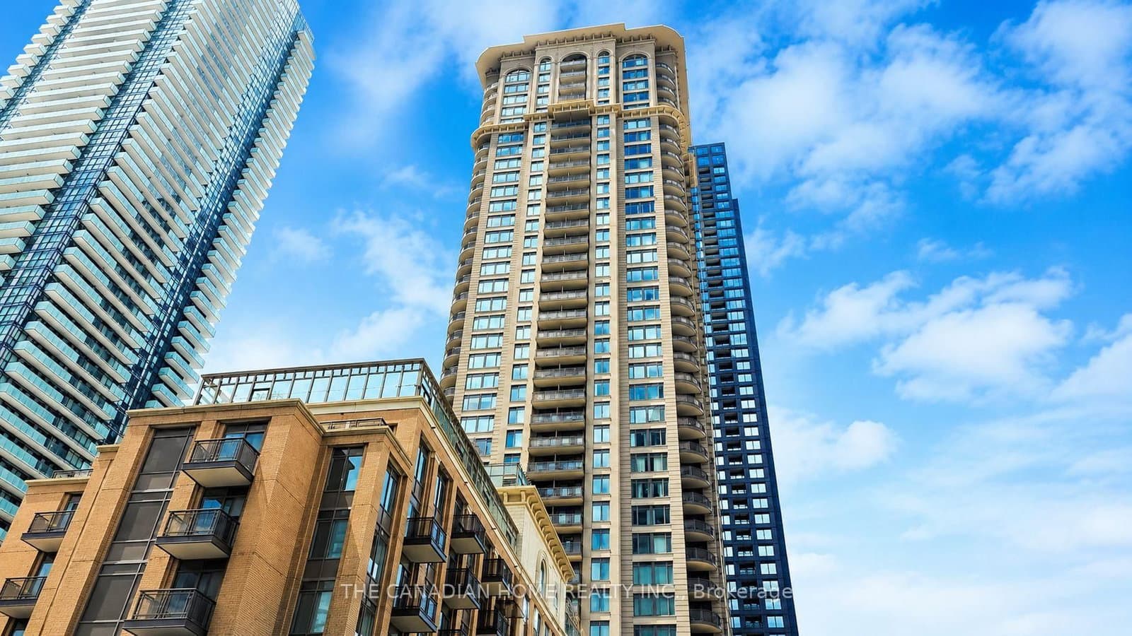 #911 - 385 Prince Of Wales Drive