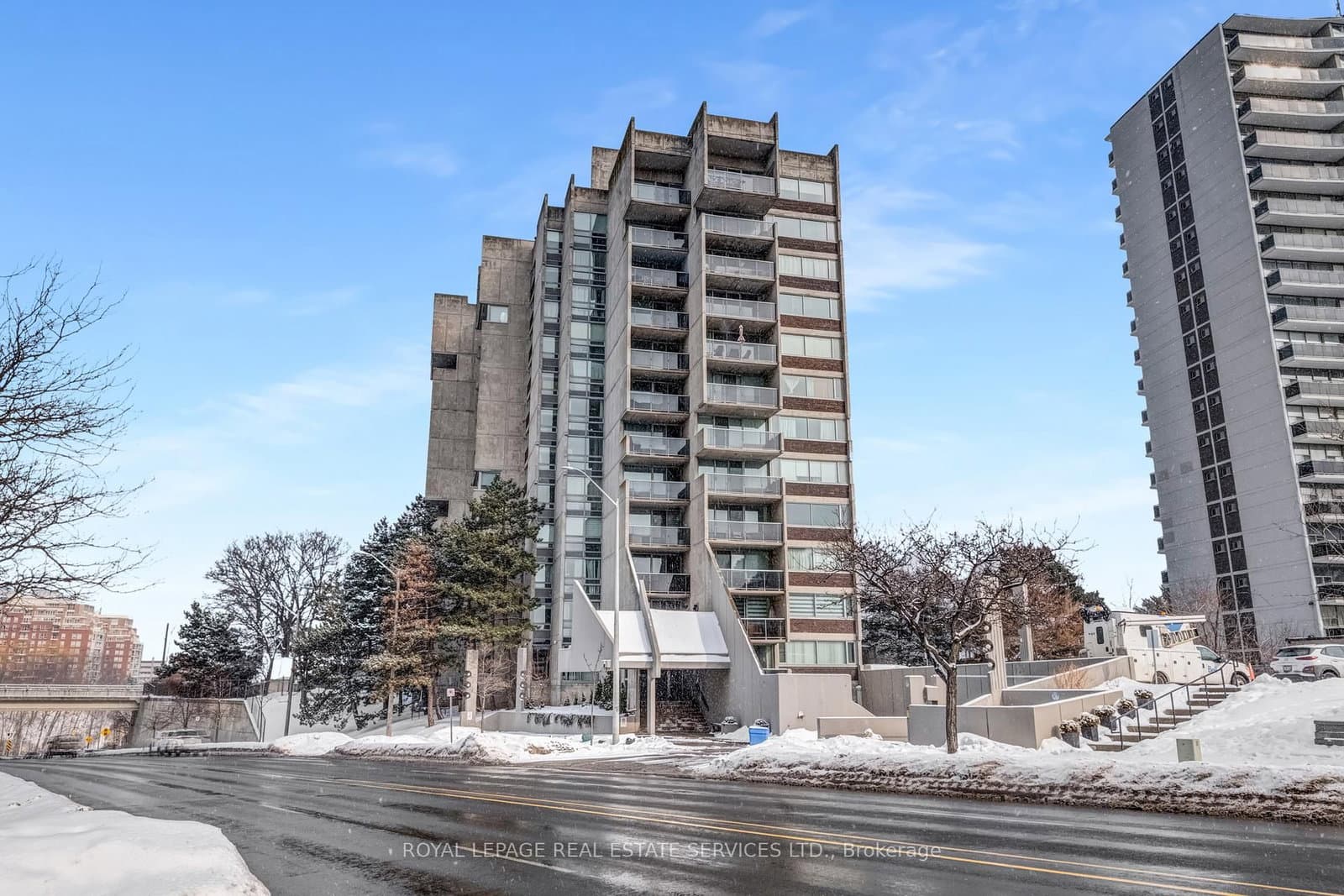 20 Speers Road, Unit 605 thumbnail 2