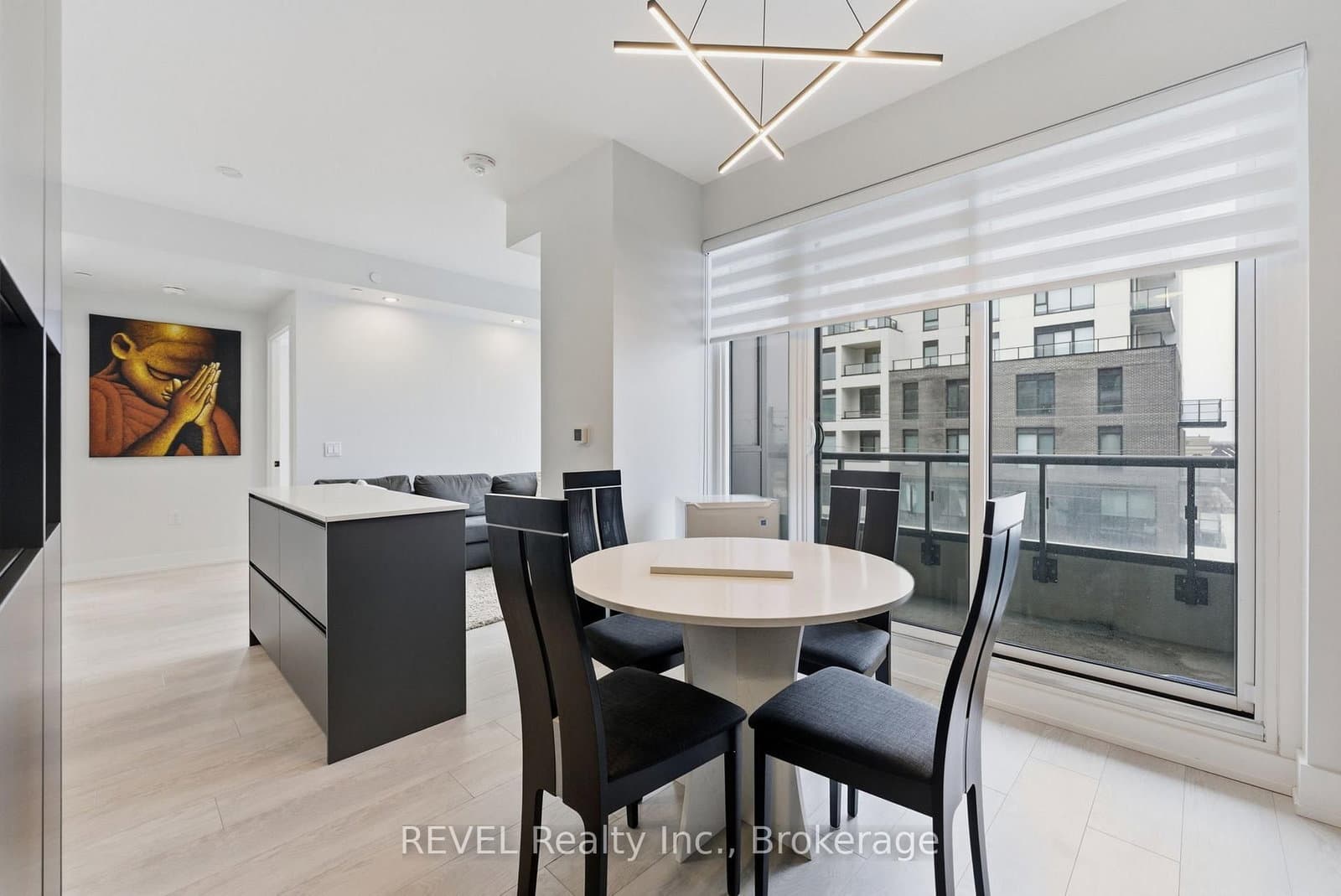 #405 - 2450 Old Bronte Road