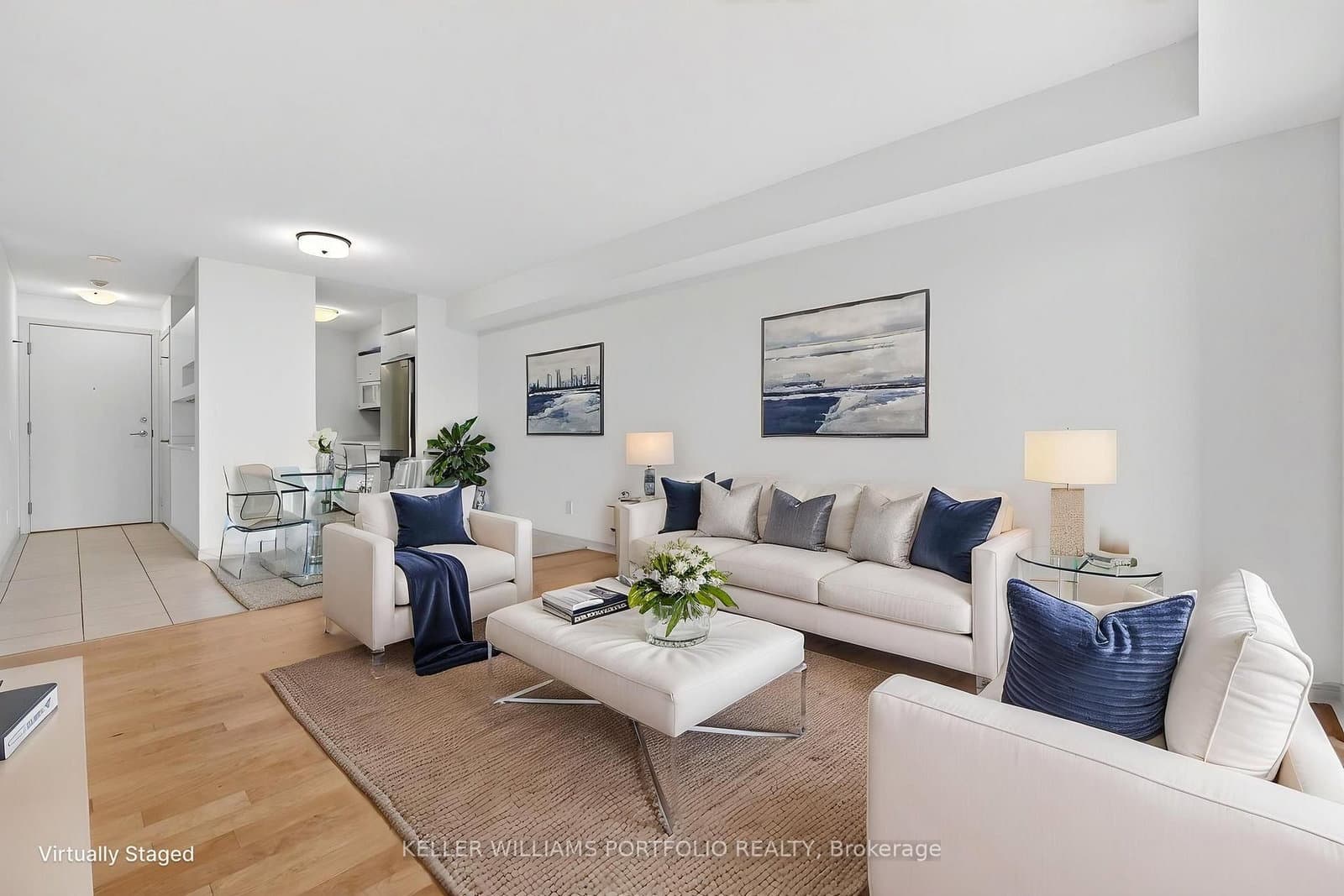 #819 - 61 Heintzman Street
