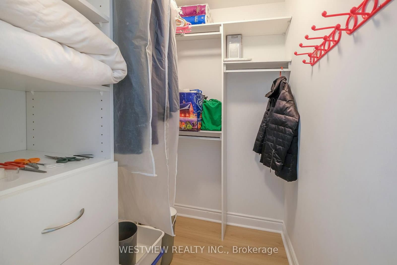 16 Brookers Lane, Unit 808 thumbnail 19