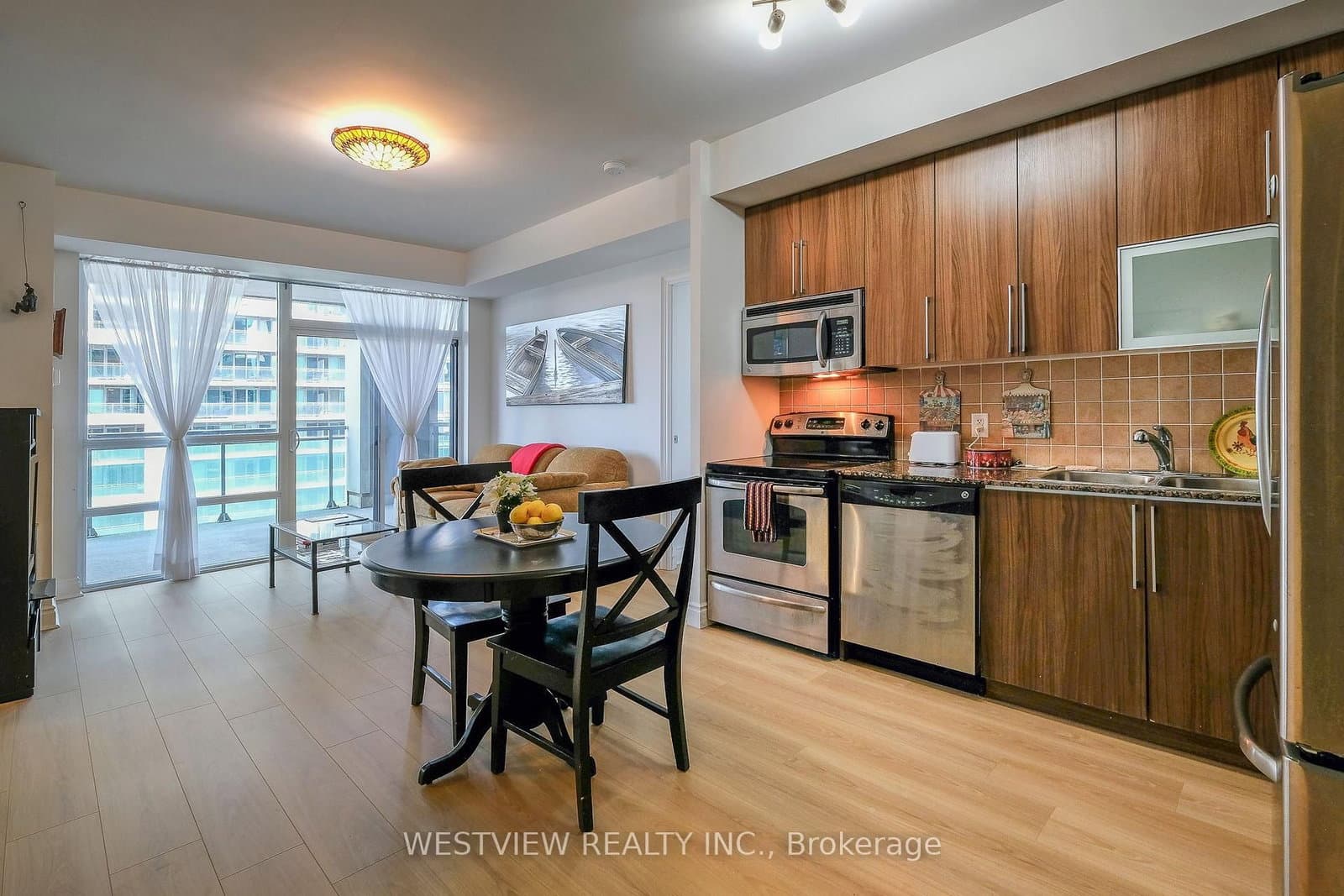 16 Brookers Lane, Unit 808 thumbnail 8