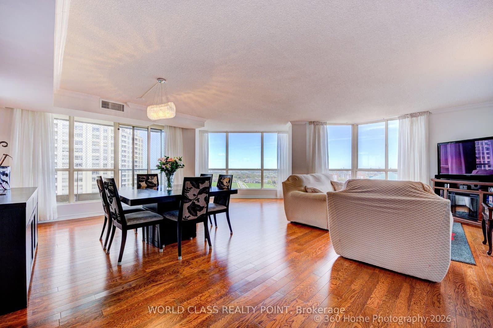 #1811 - 55 Kingsbridge Garden Circle