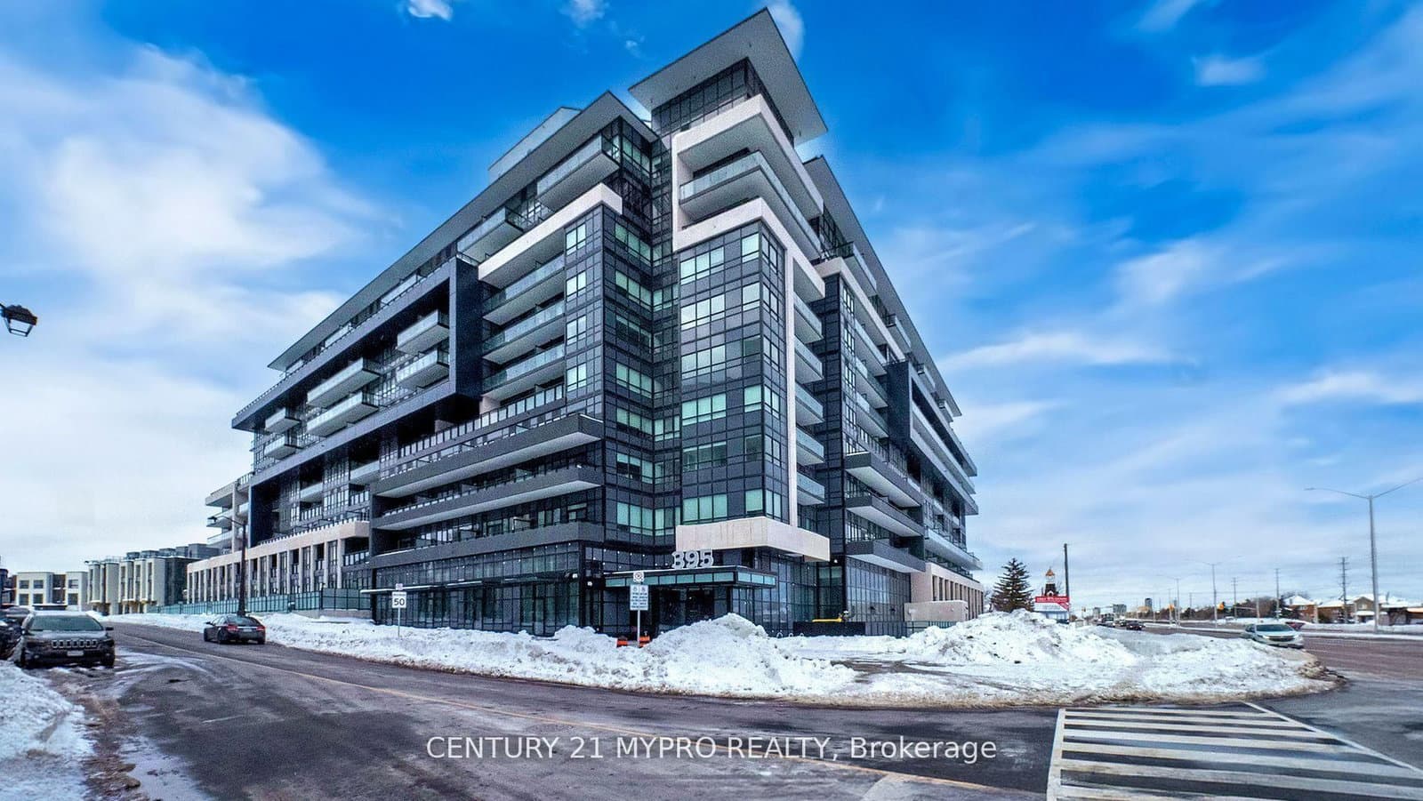 395 Dundas Street W, Unit 626 - Image 1