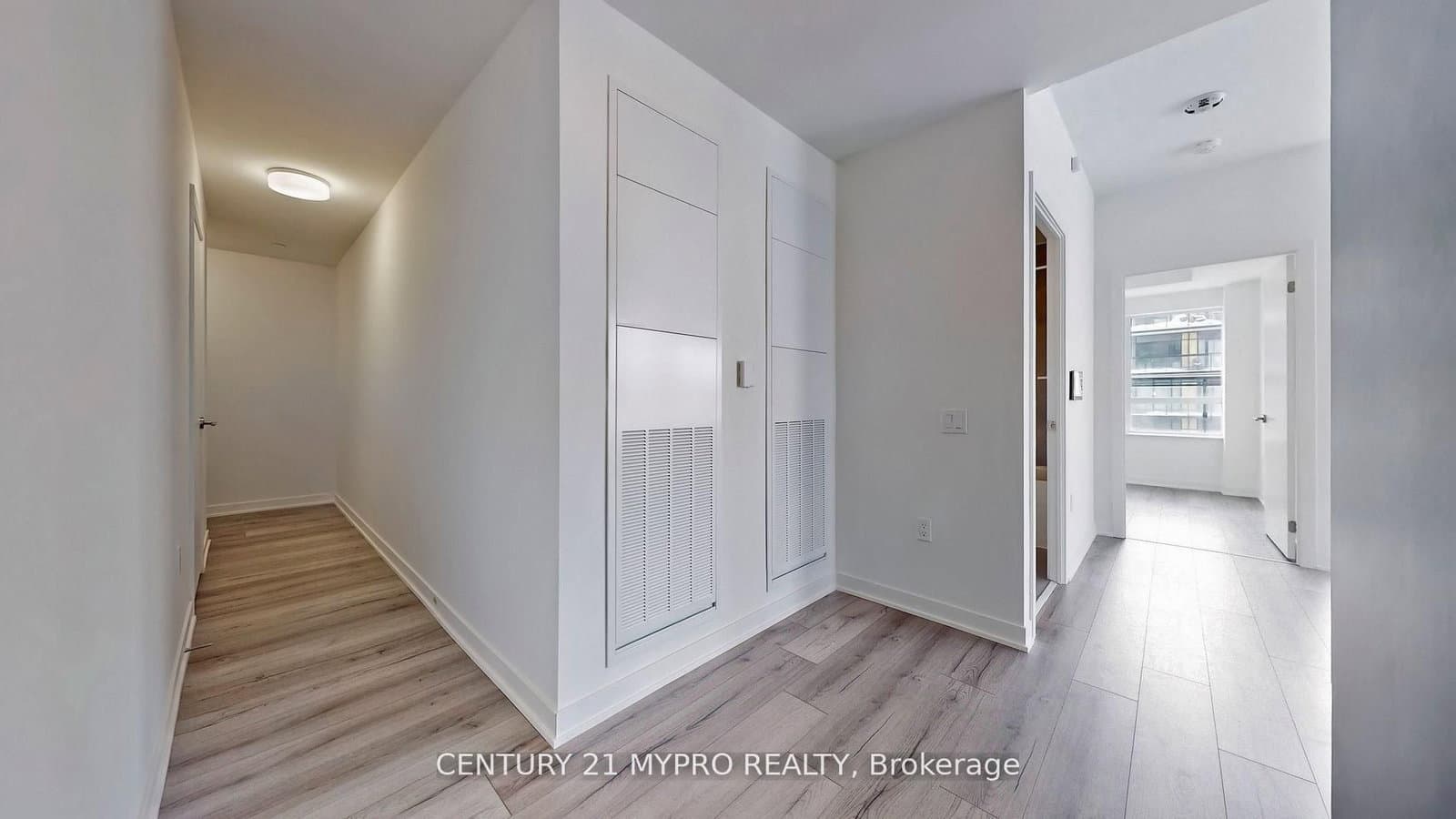 395 Dundas Street W, Unit 626 thumbnail 19