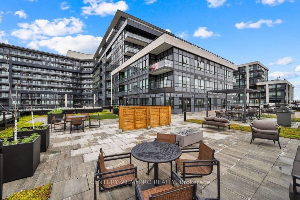 395 Dundas Street W, Unit 626 thumbnail 29