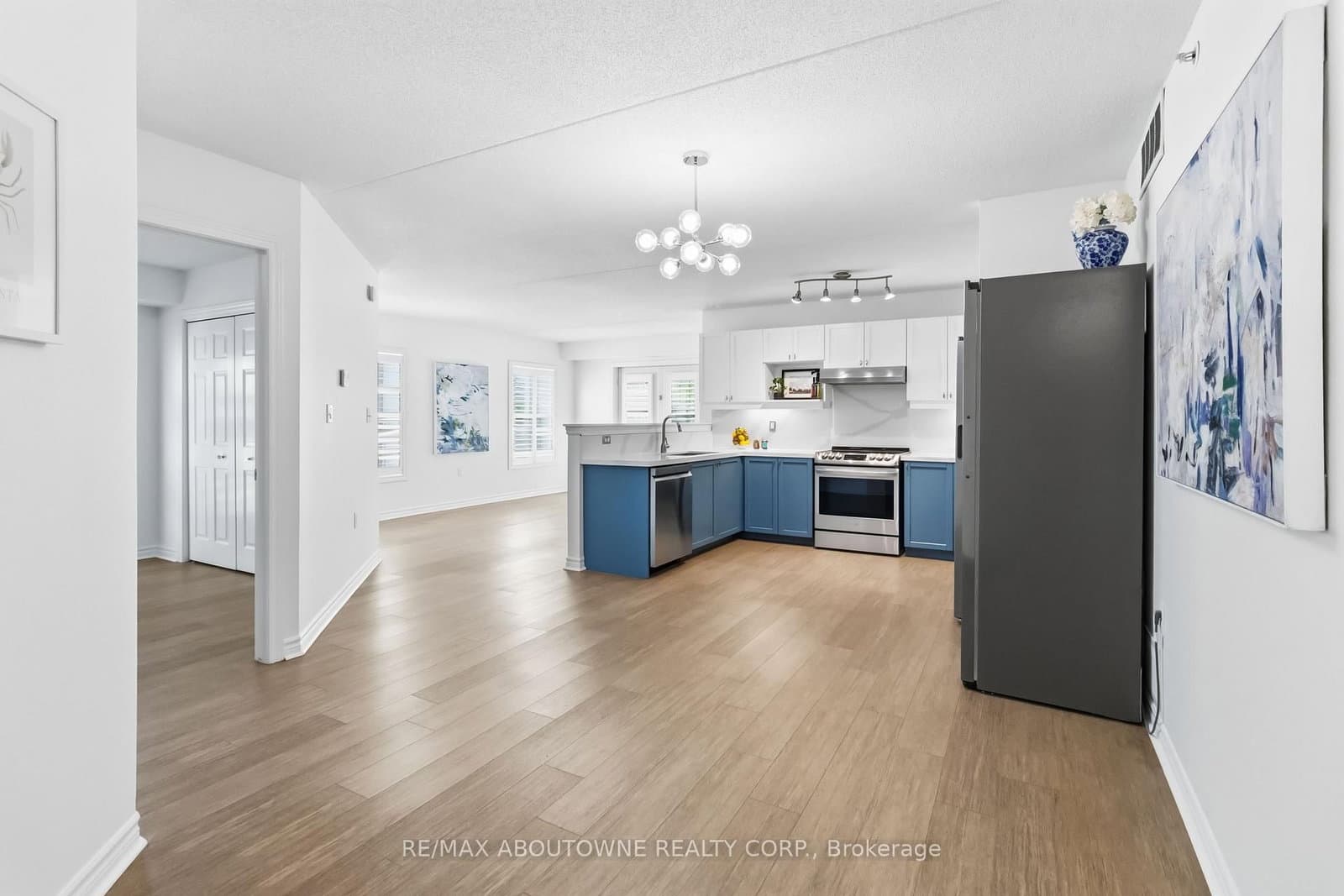 1340 Main Street E, Unit 113 thumbnail 3