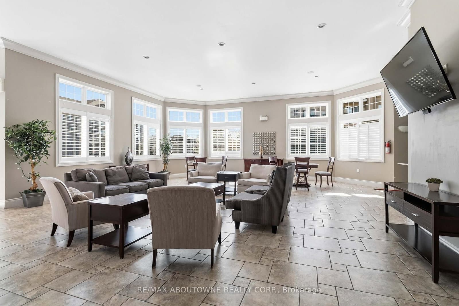 1340 Main Street E, Unit 113 thumbnail 35