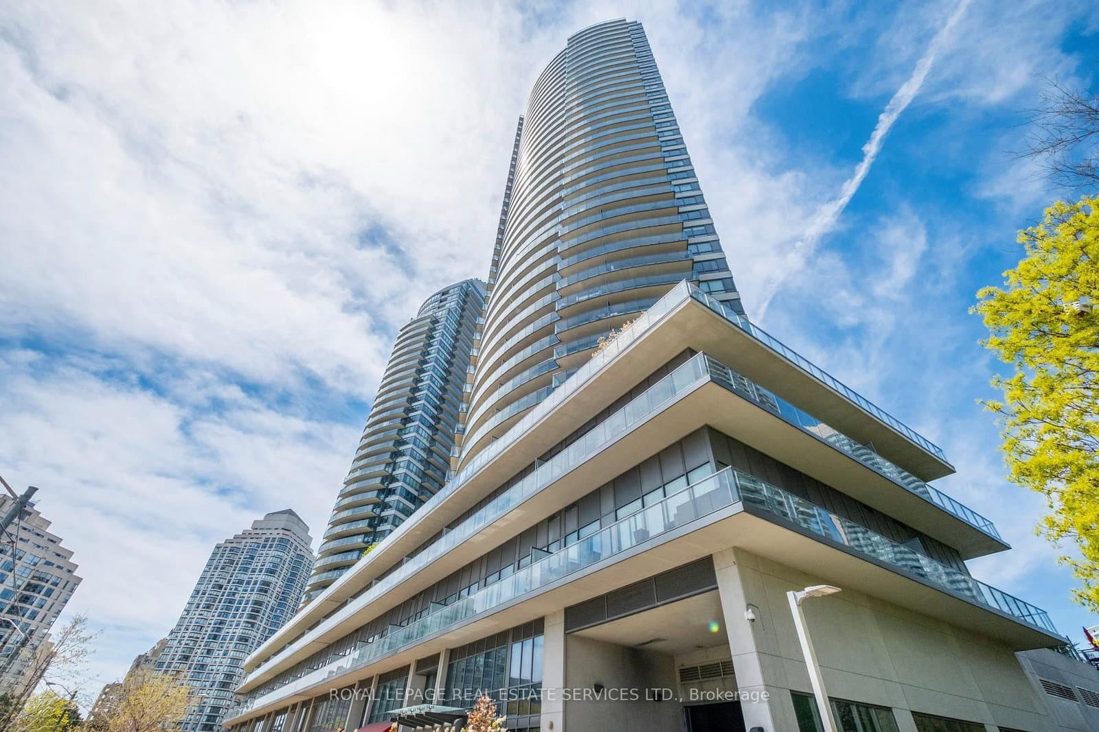 #1506 - 2230 Lake Shore Boulevard W