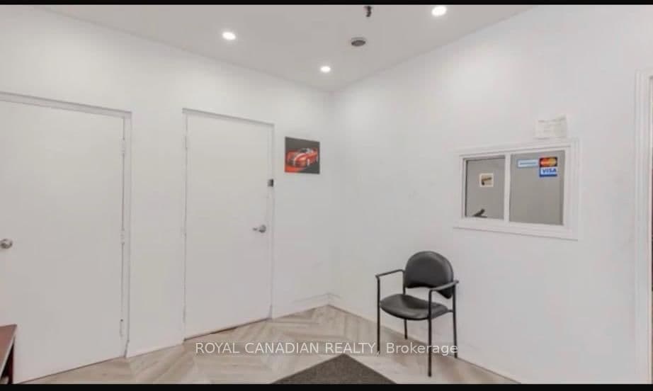 11 Goodmark Place, Unit 4 thumbnail 3