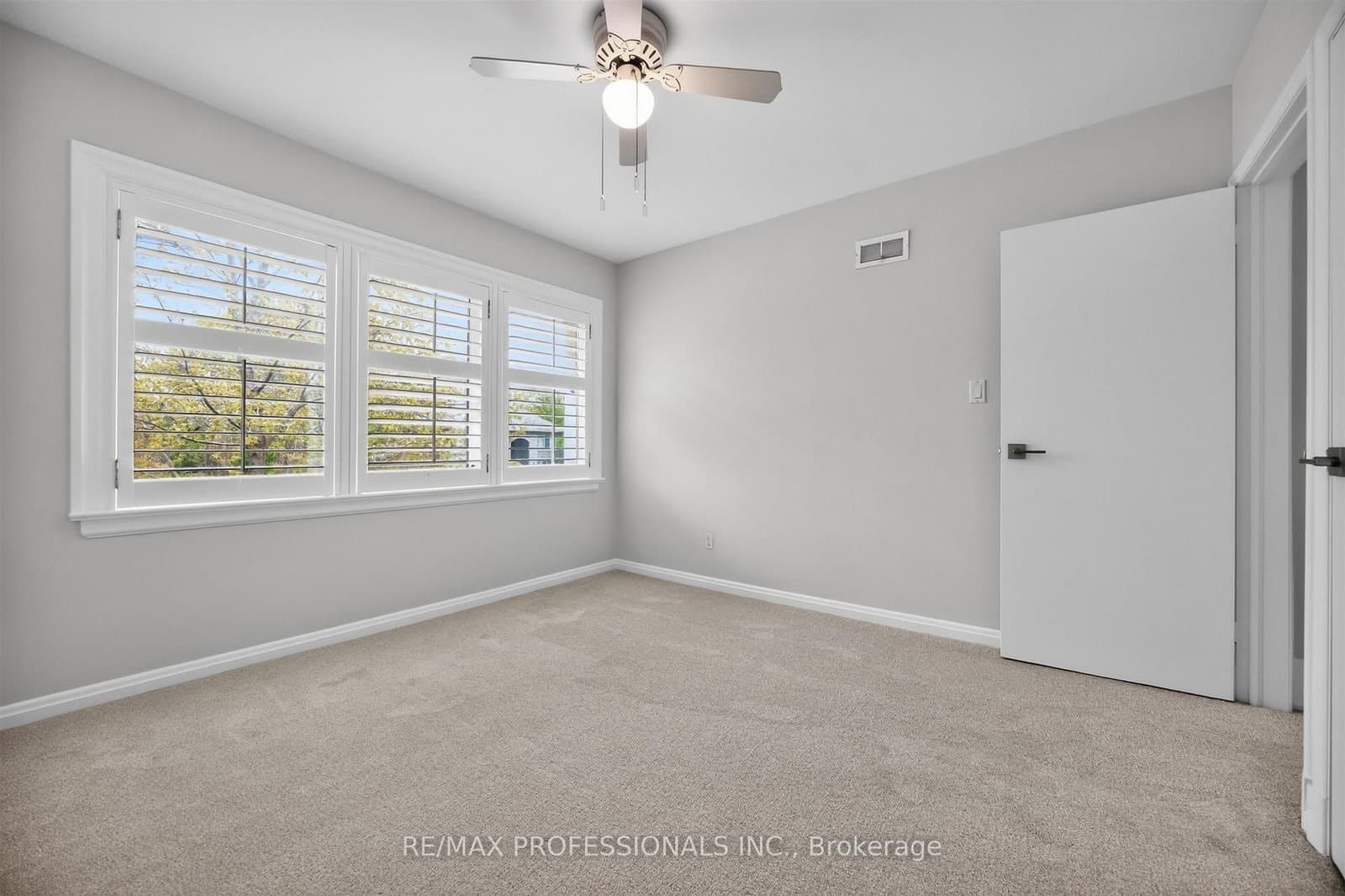 27 Nottingham Drive thumbnail 32