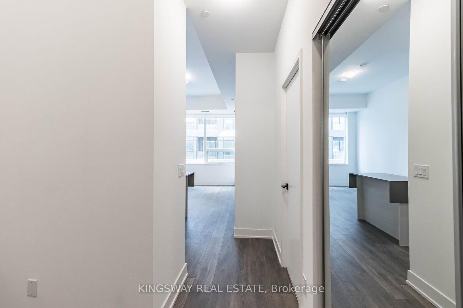 2481 Taunton Road, Unit 901 thumbnail 13